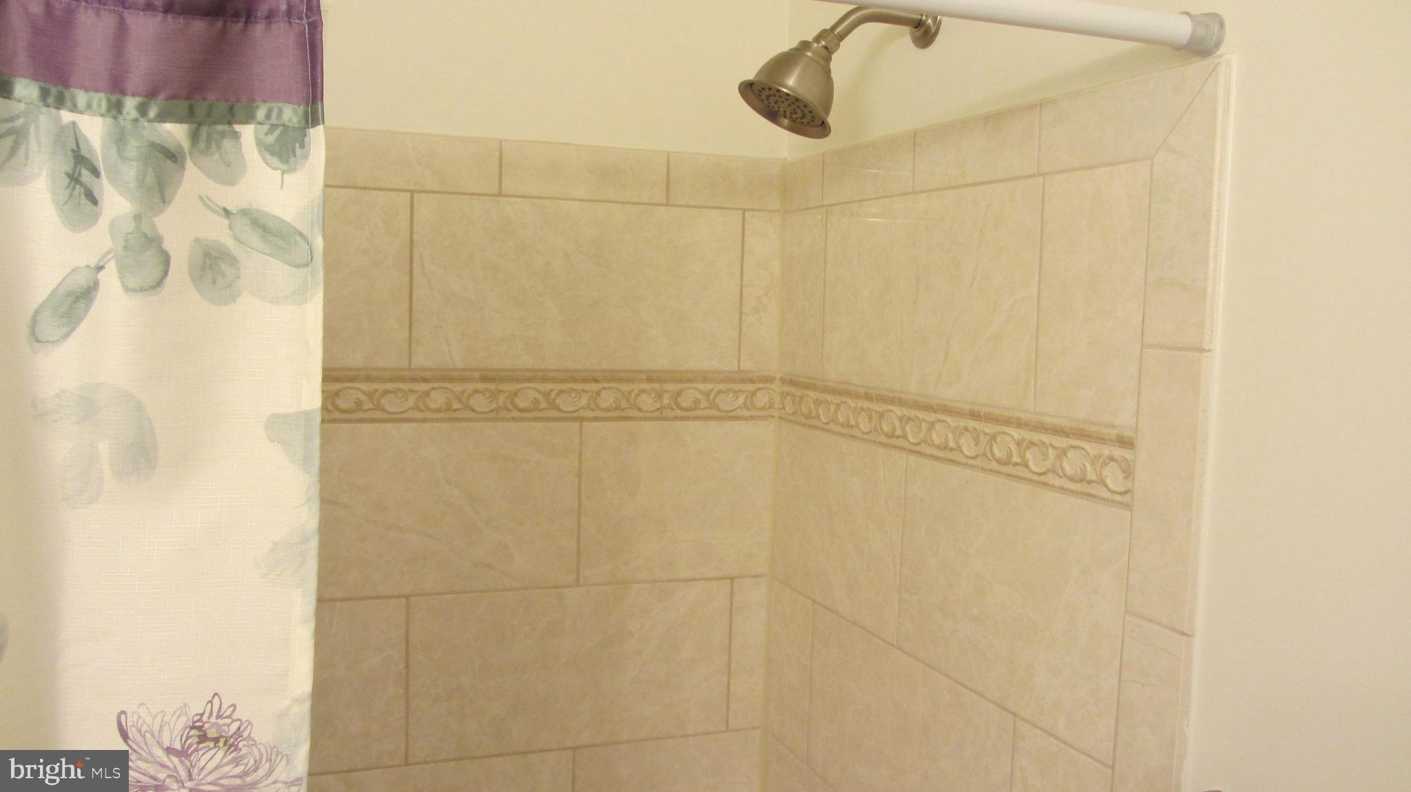 VICTORIA MANOR - Residential