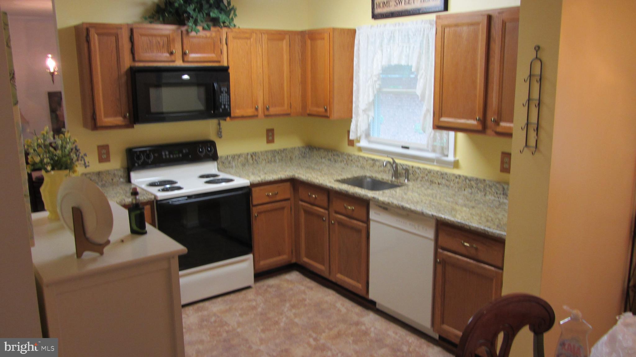 VICTORIA MANOR - Residential