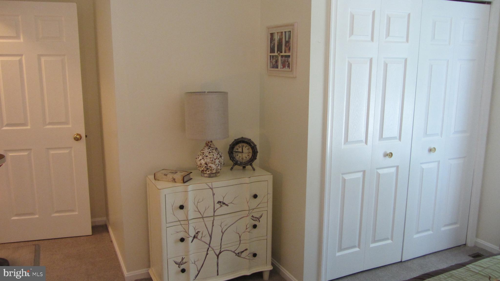 VICTORIA MANOR - Residential