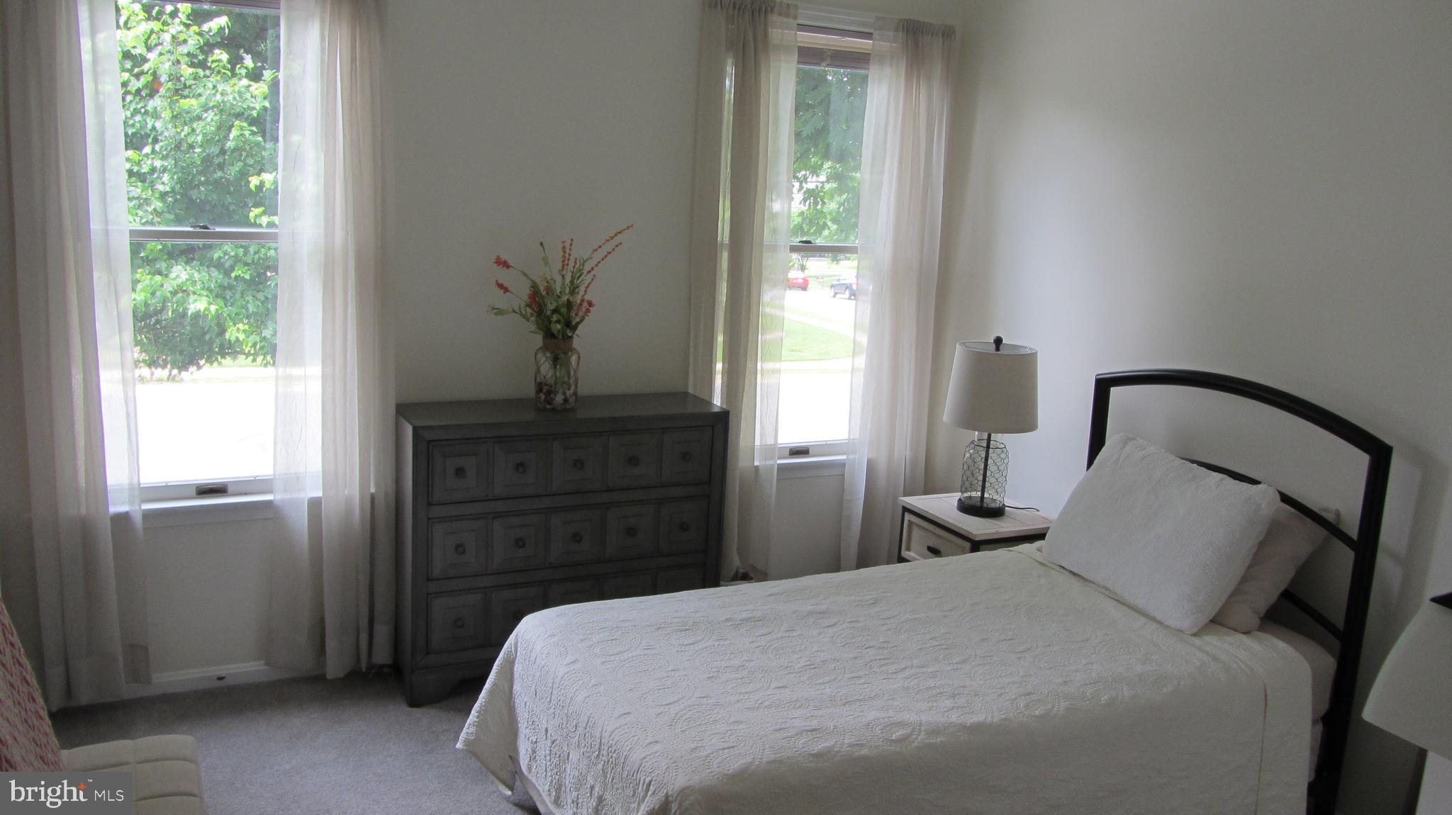 VICTORIA MANOR - Residential