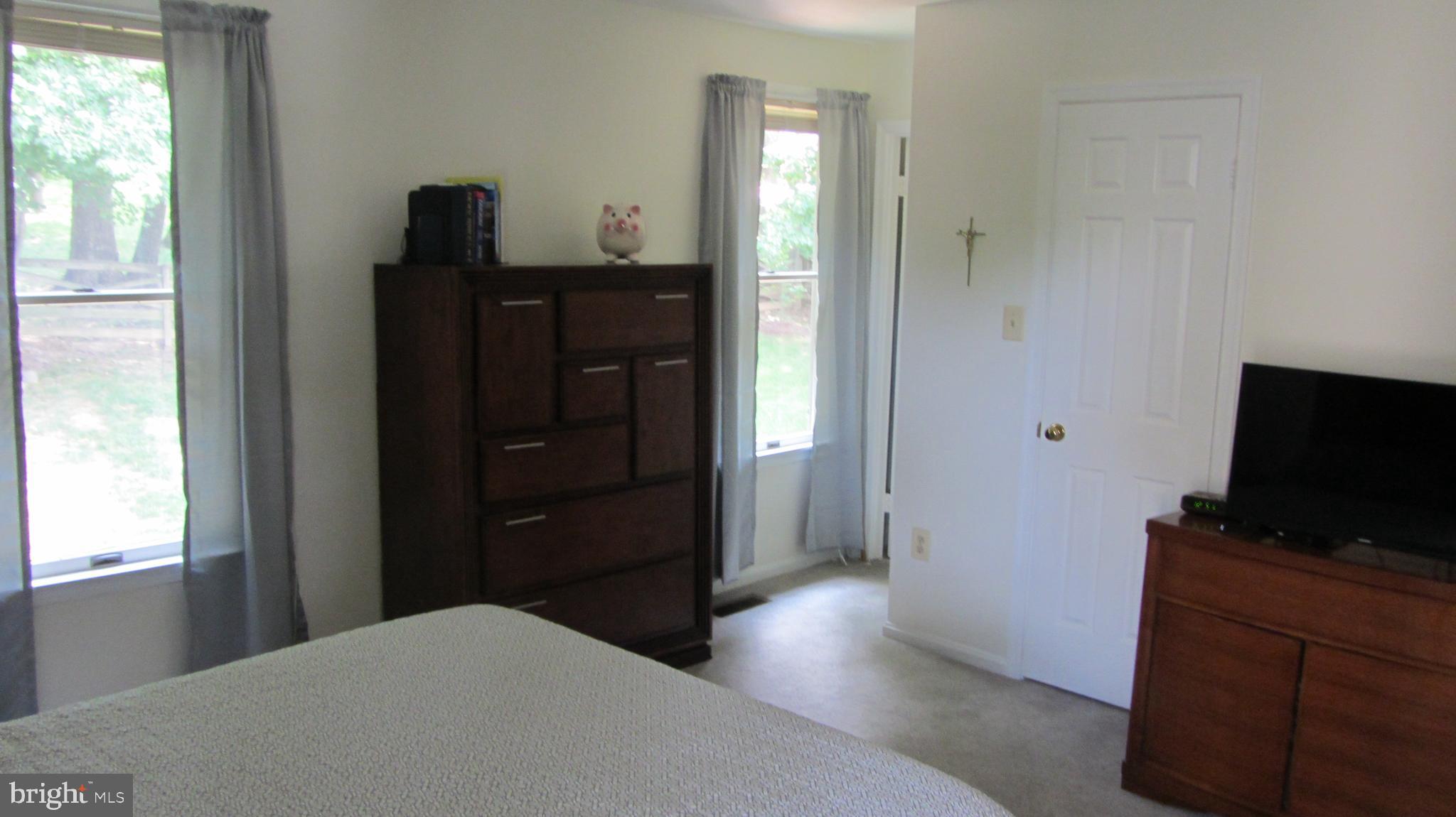 VICTORIA MANOR - Residential