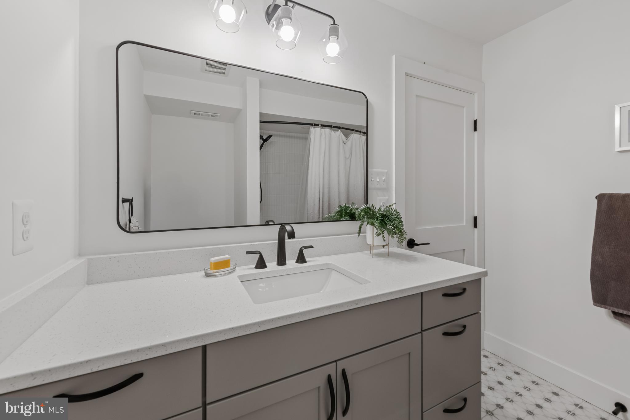 HAMPDEN HISTORIC DISTRICT - Residential