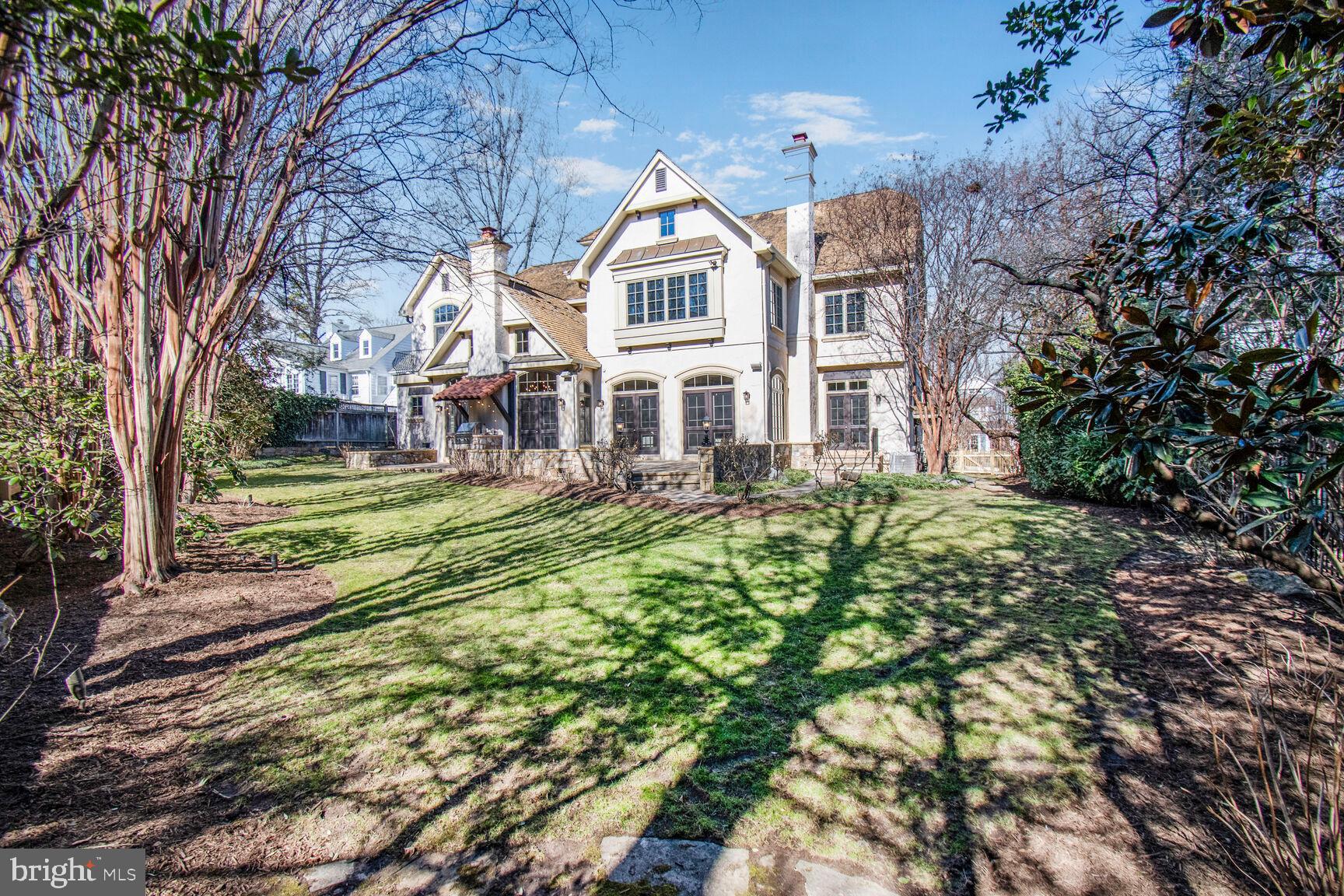 5420 MOORLAND LANE