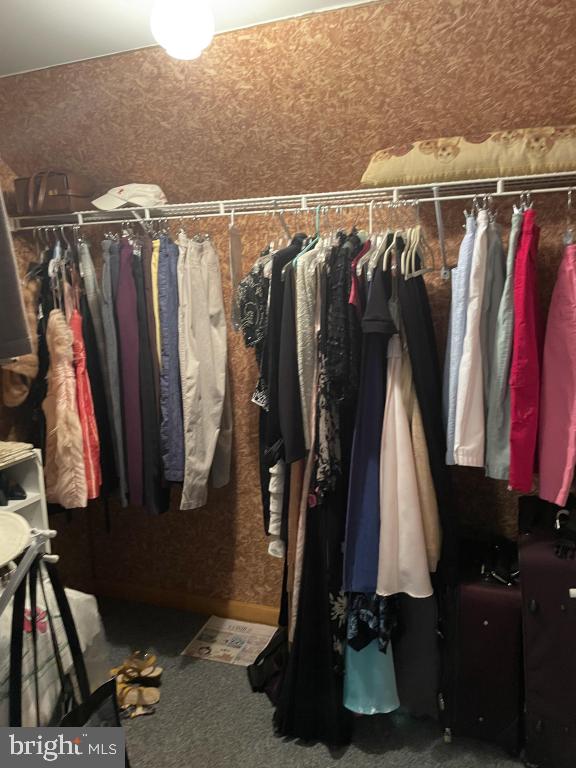 EASTVIEW - Residential