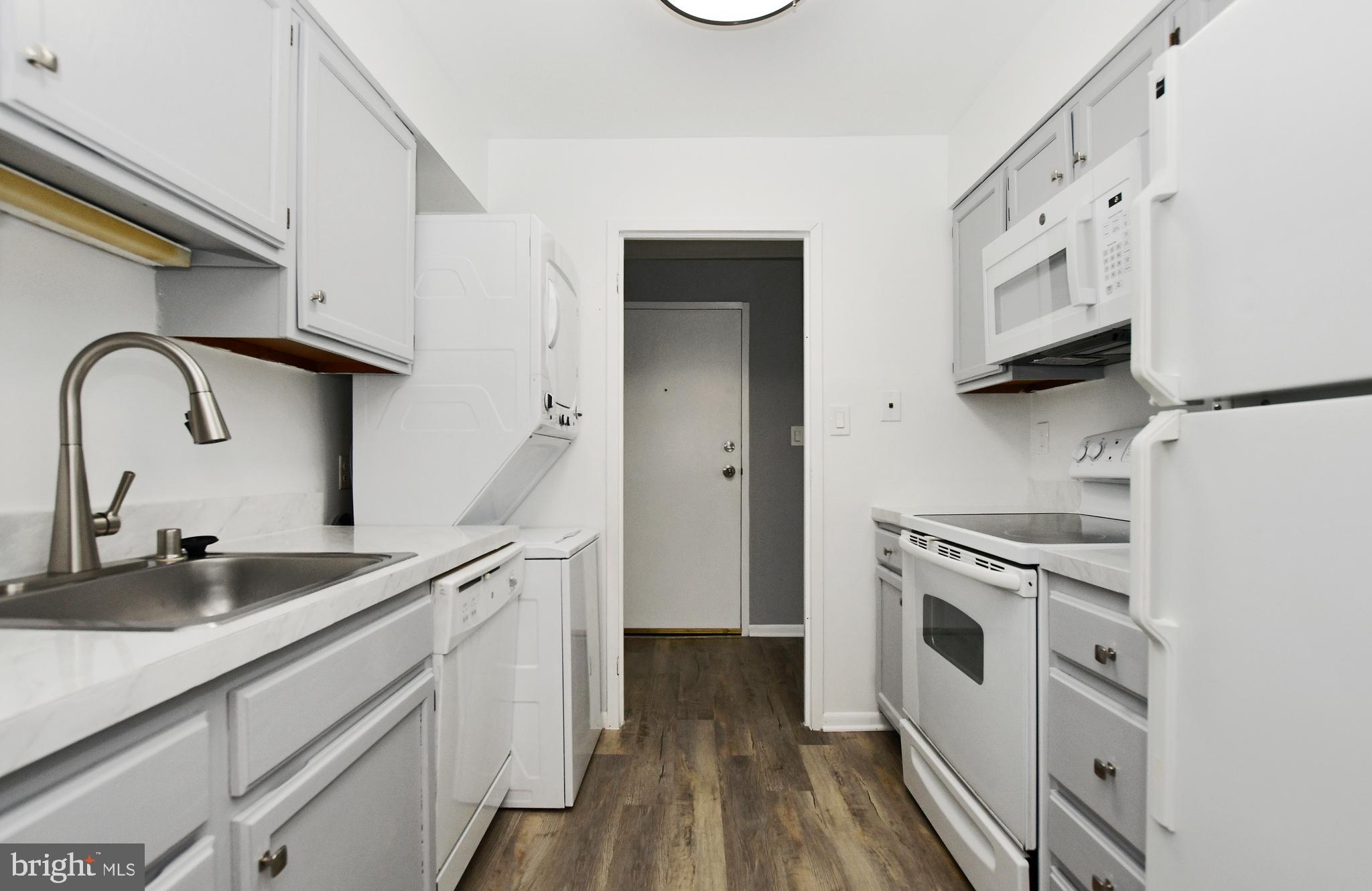 HUNTING RIDGE CONDOMINIUM - Residential