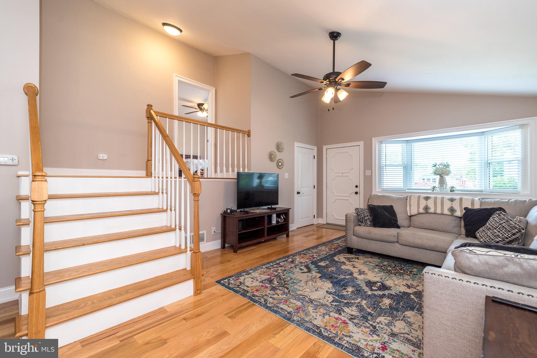 ROSLYN - Residential