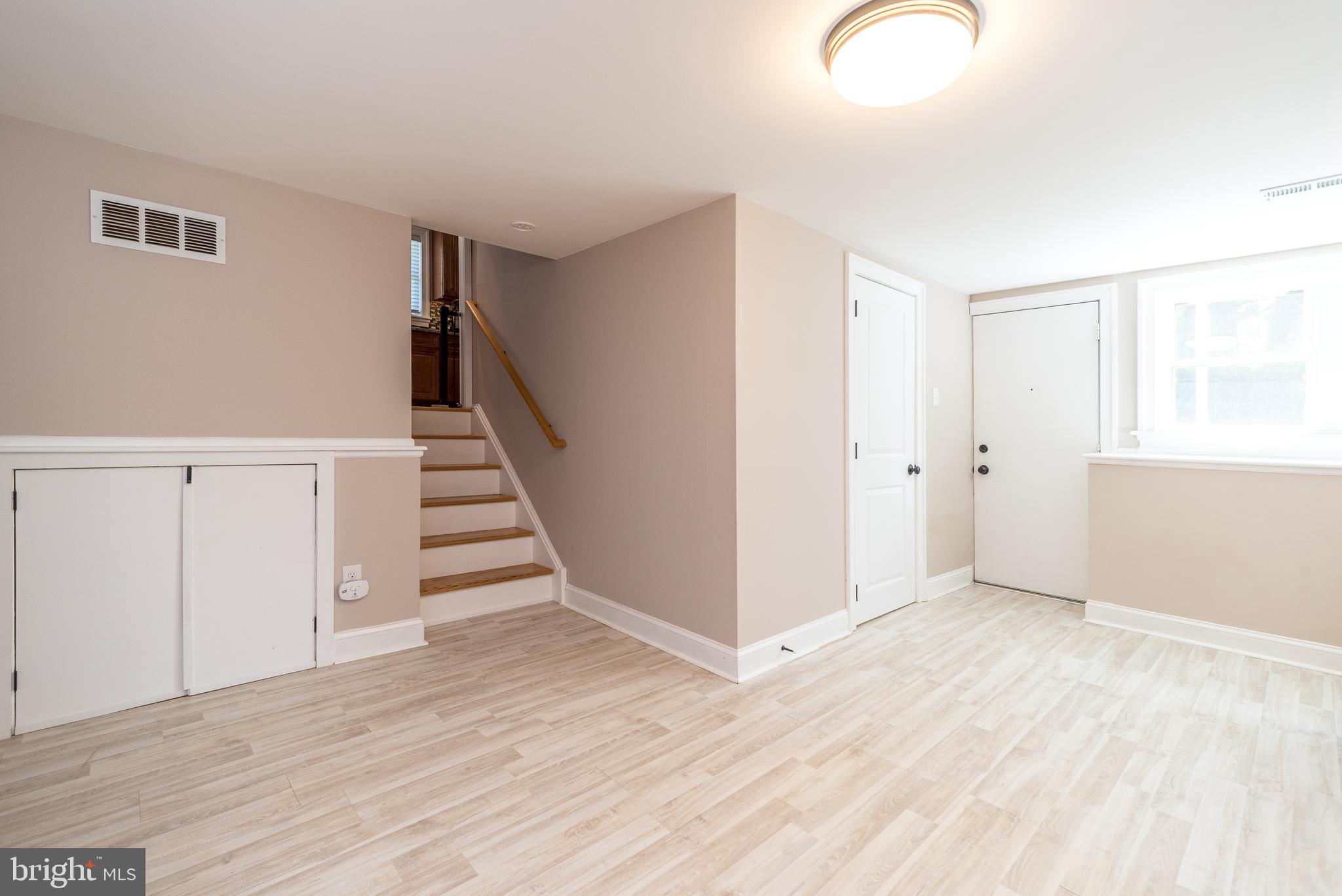 ROSLYN - Residential