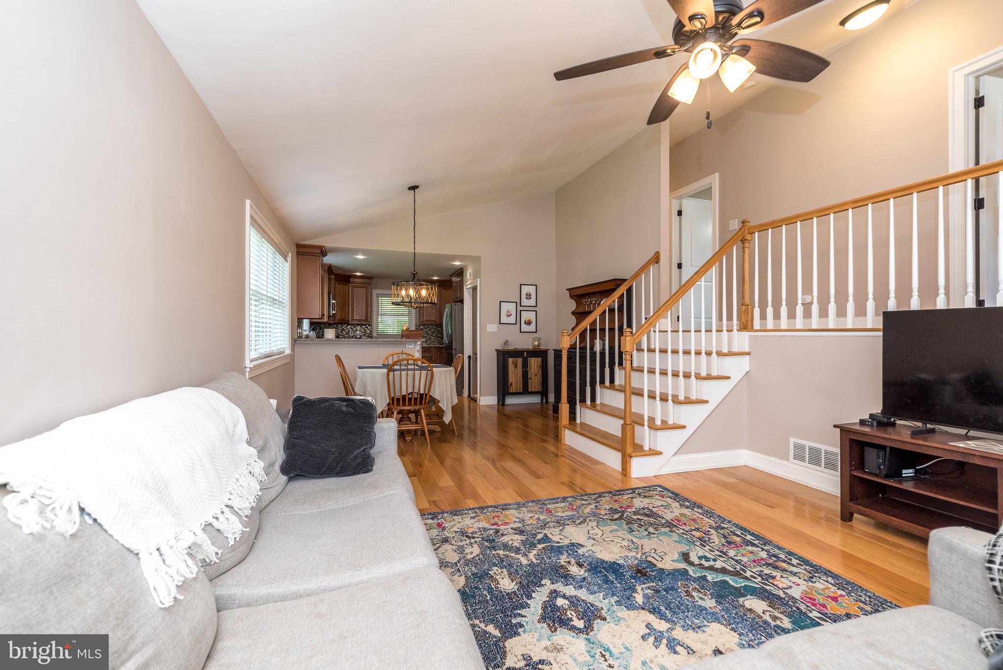 ROSLYN - Residential