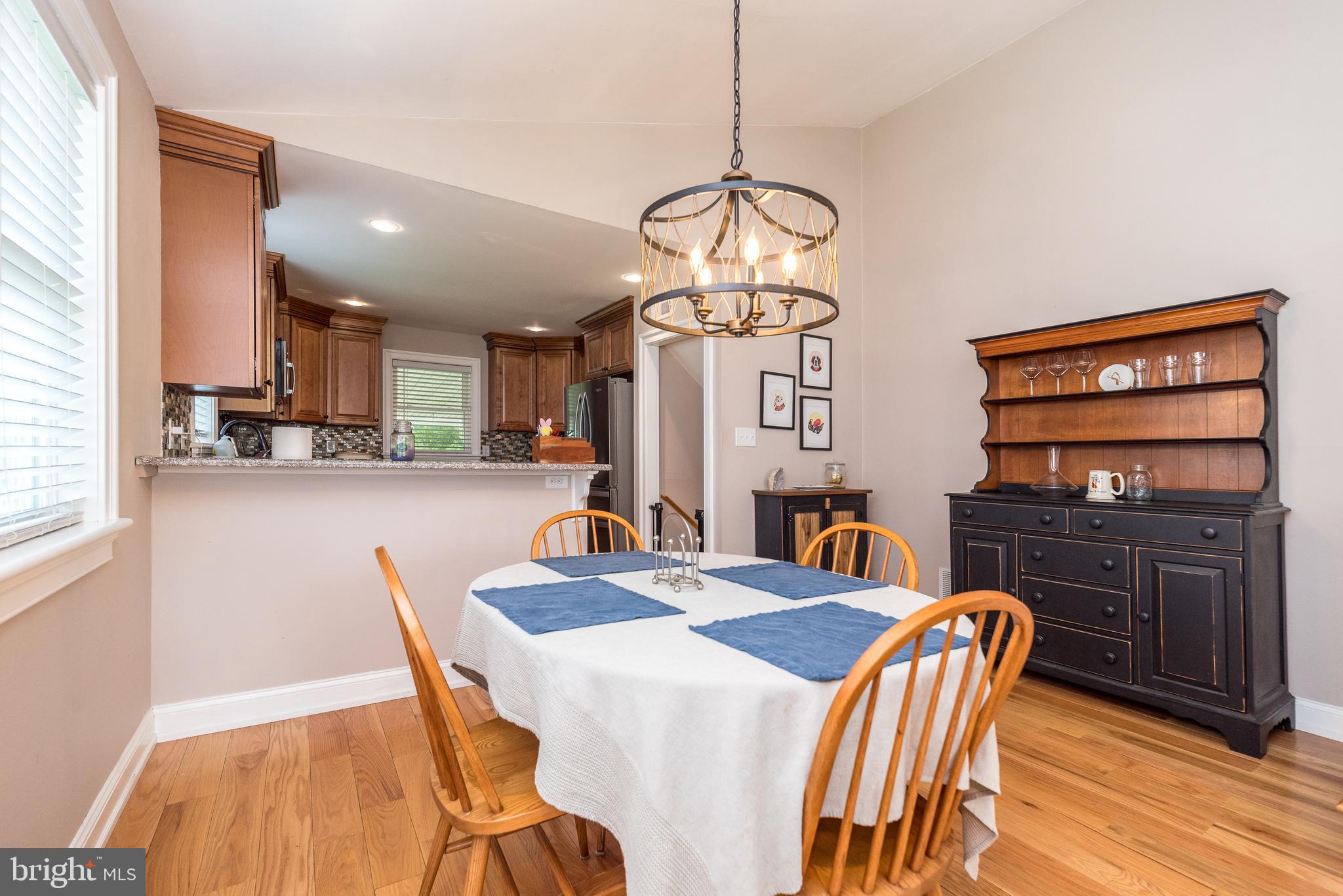 ROSLYN - Residential