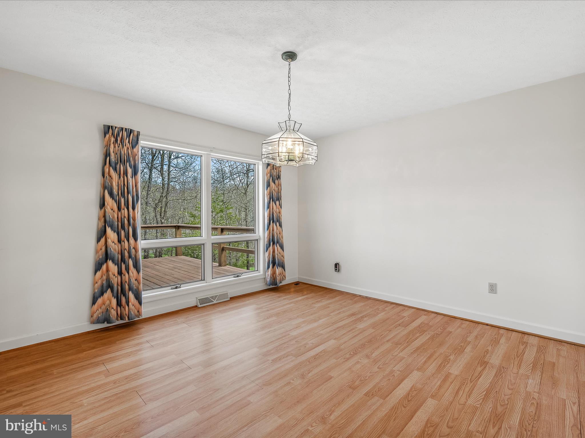 SPRING VALLEY - Residential