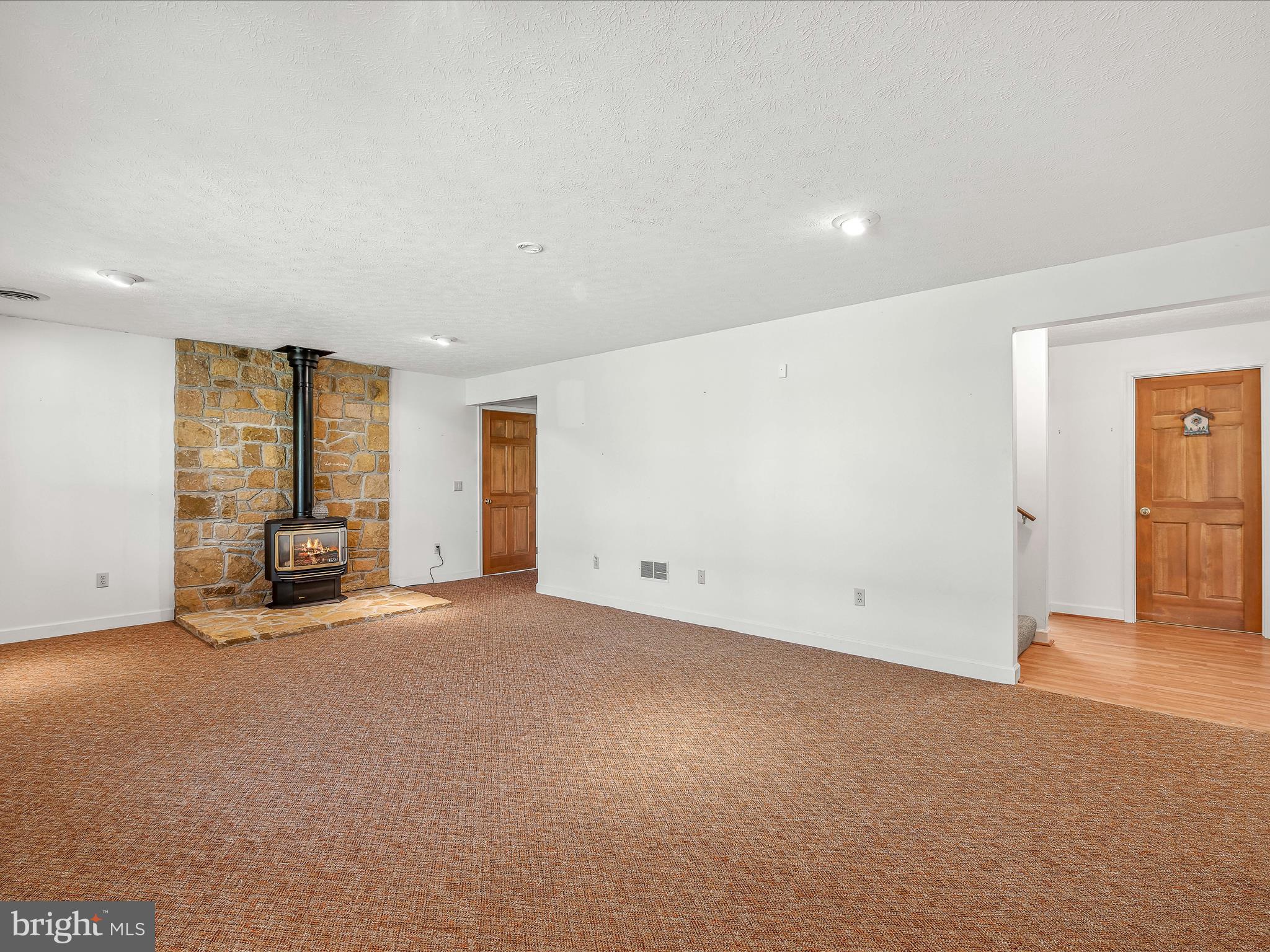 SPRING VALLEY - Residential