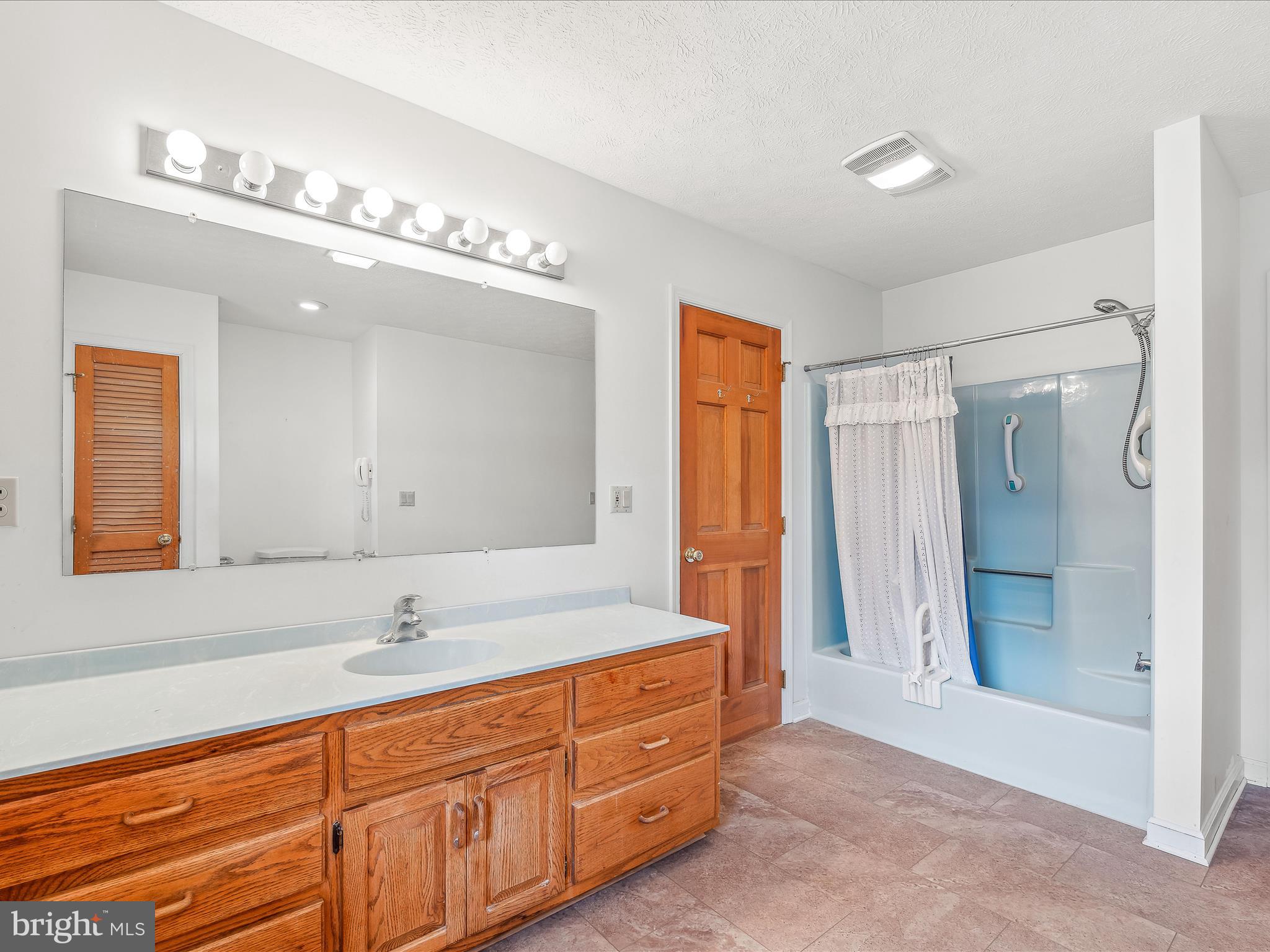 SPRING VALLEY - Residential