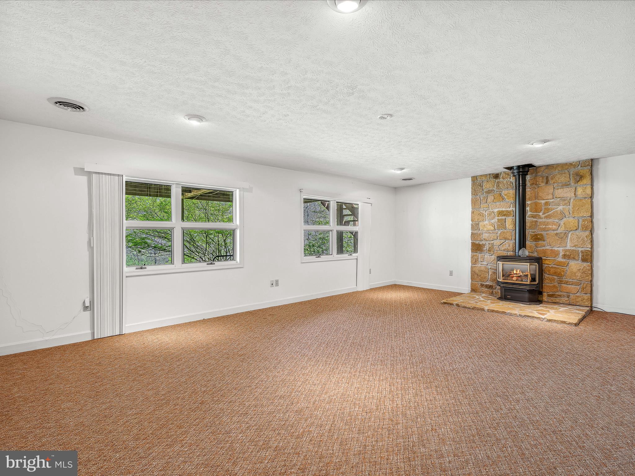 SPRING VALLEY - Residential