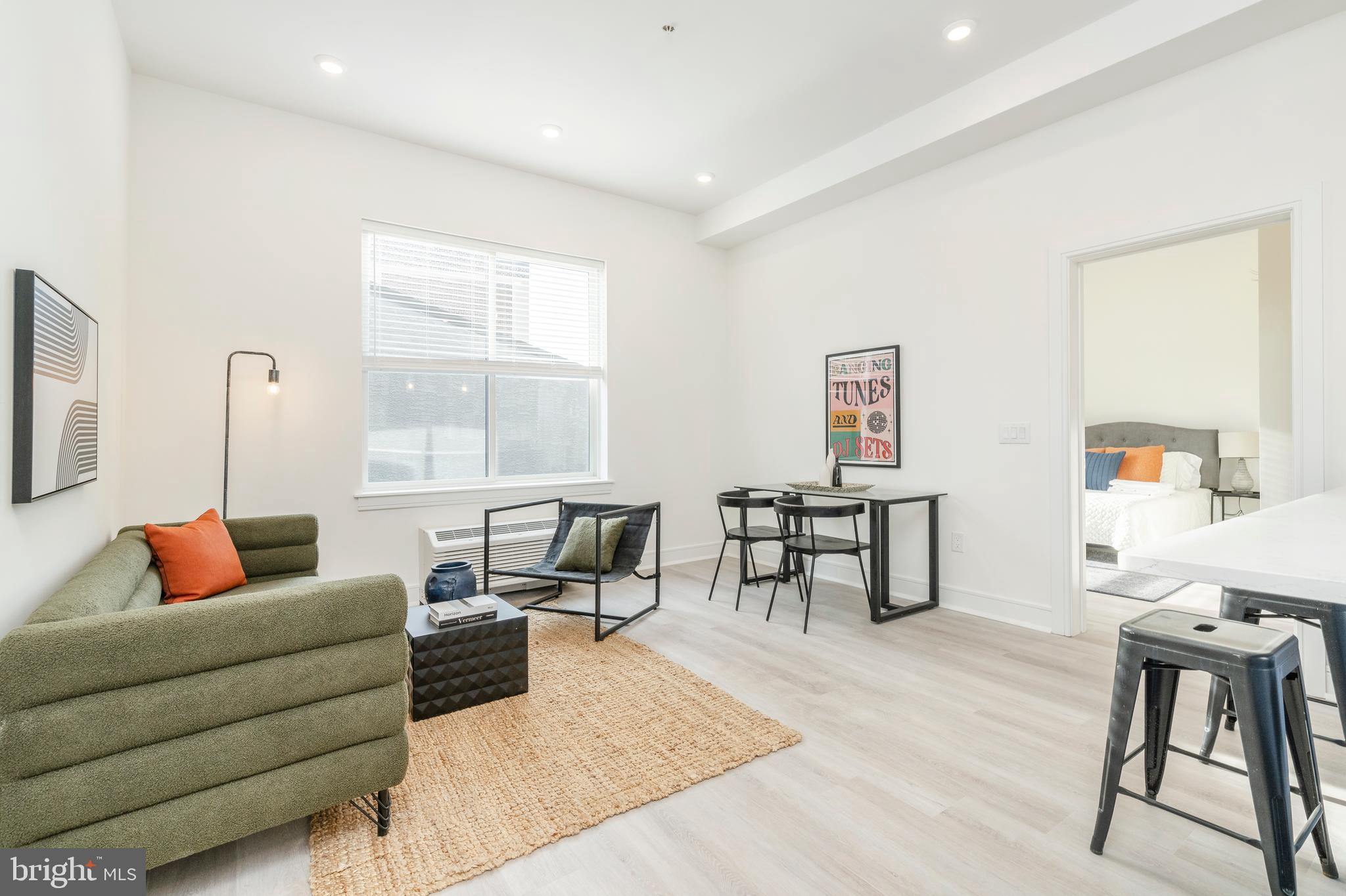 ROXBOROUGH - Residential Lease
