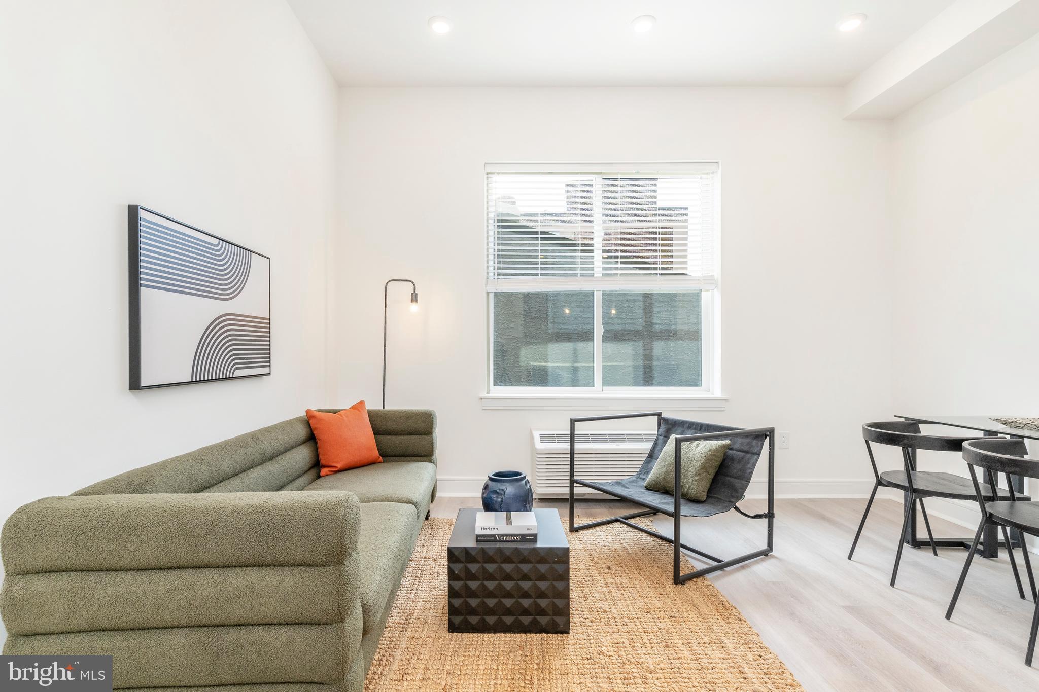 ROXBOROUGH - Residential Lease