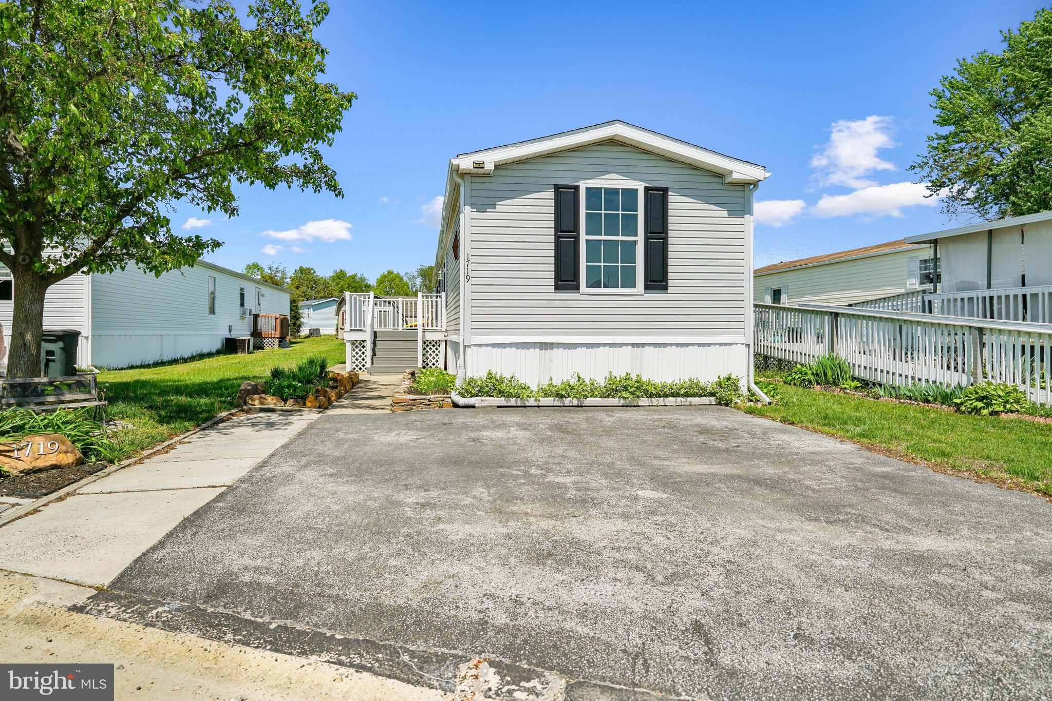 1719 BARBARA CIRCLE 485