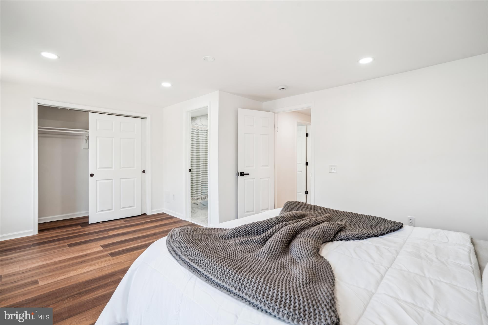 SNOWDENS MILL - Residential