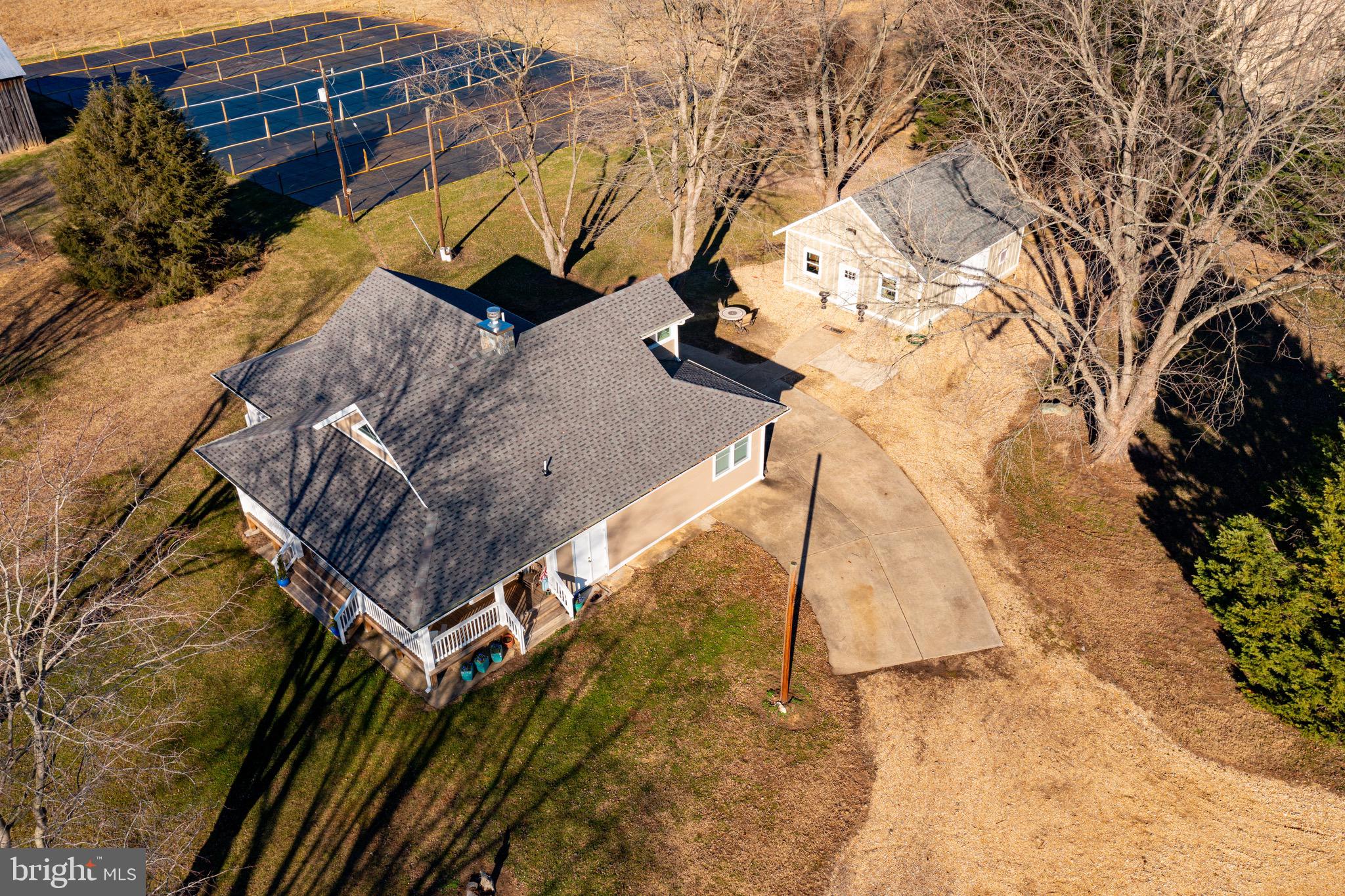 DAVIDSONVILLE - Farm