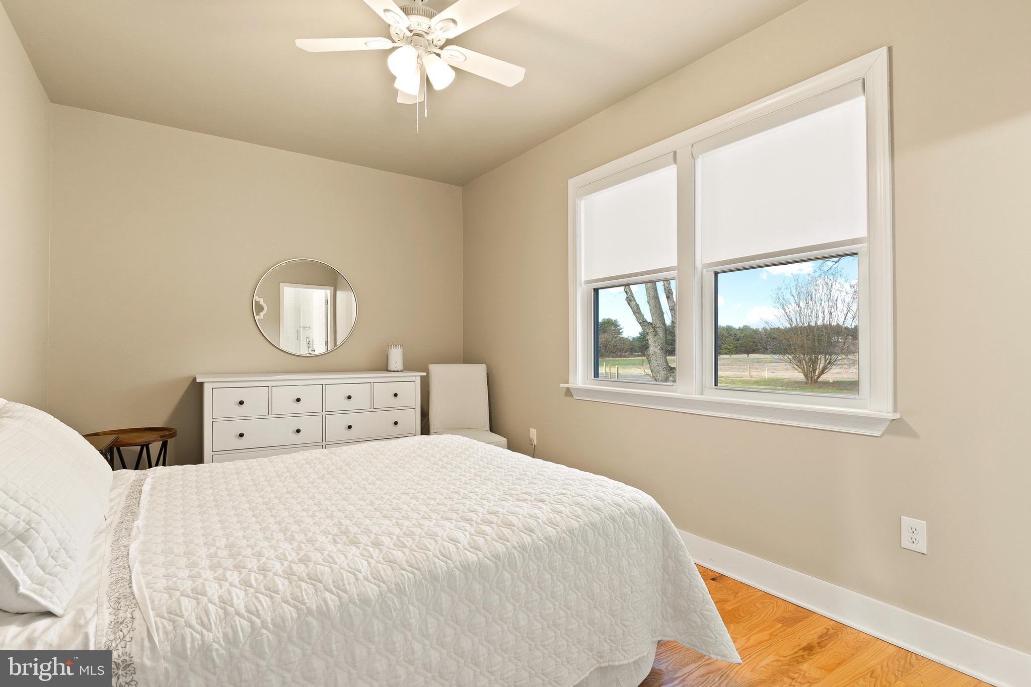 DAVIDSONVILLE - Farm