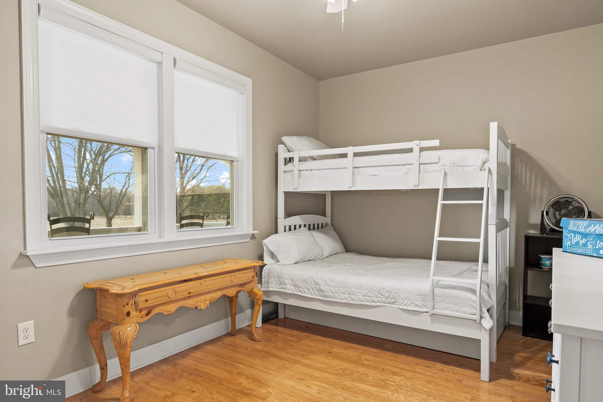 DAVIDSONVILLE - Farm