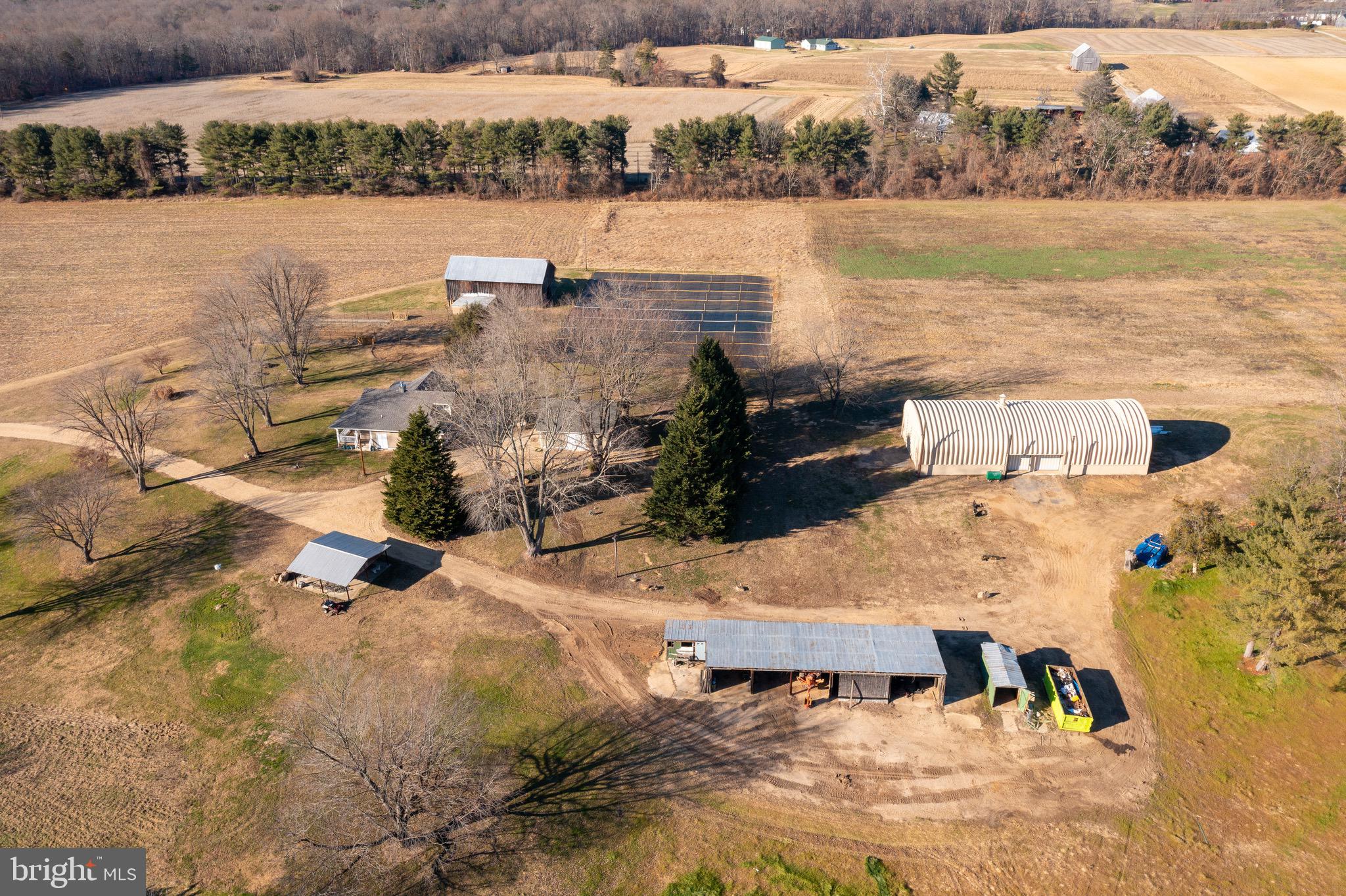 DAVIDSONVILLE - Farm