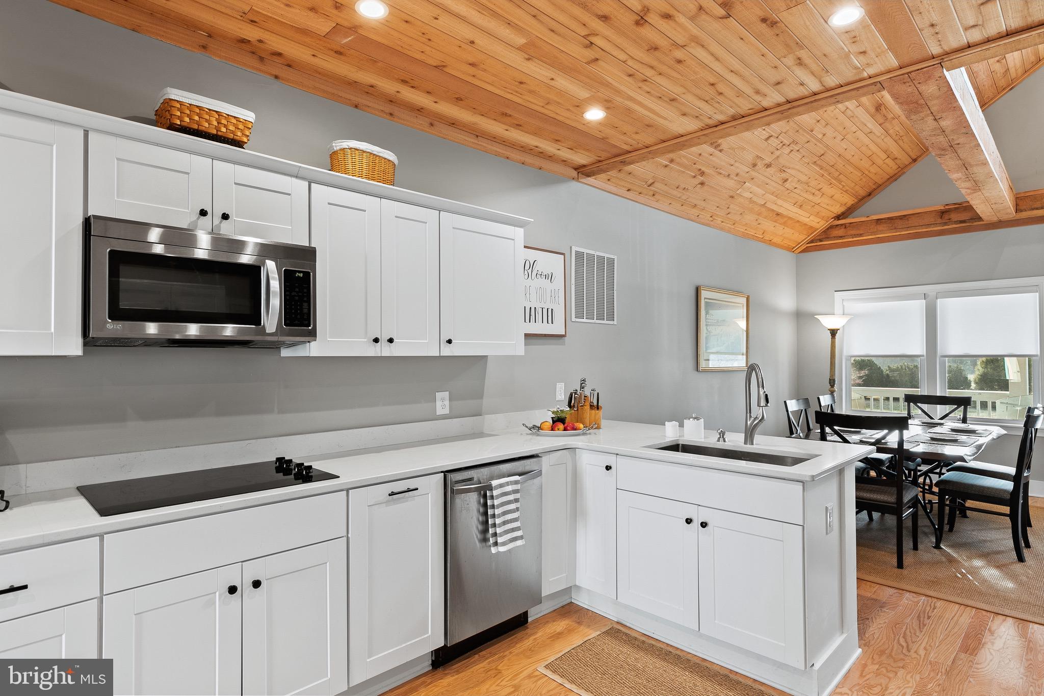 DAVIDSONVILLE - Farm