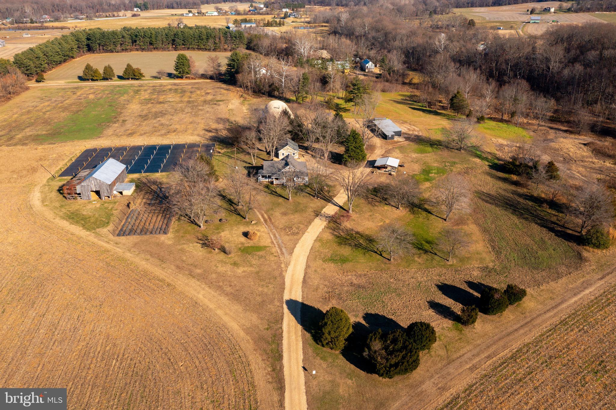 DAVIDSONVILLE - Farm