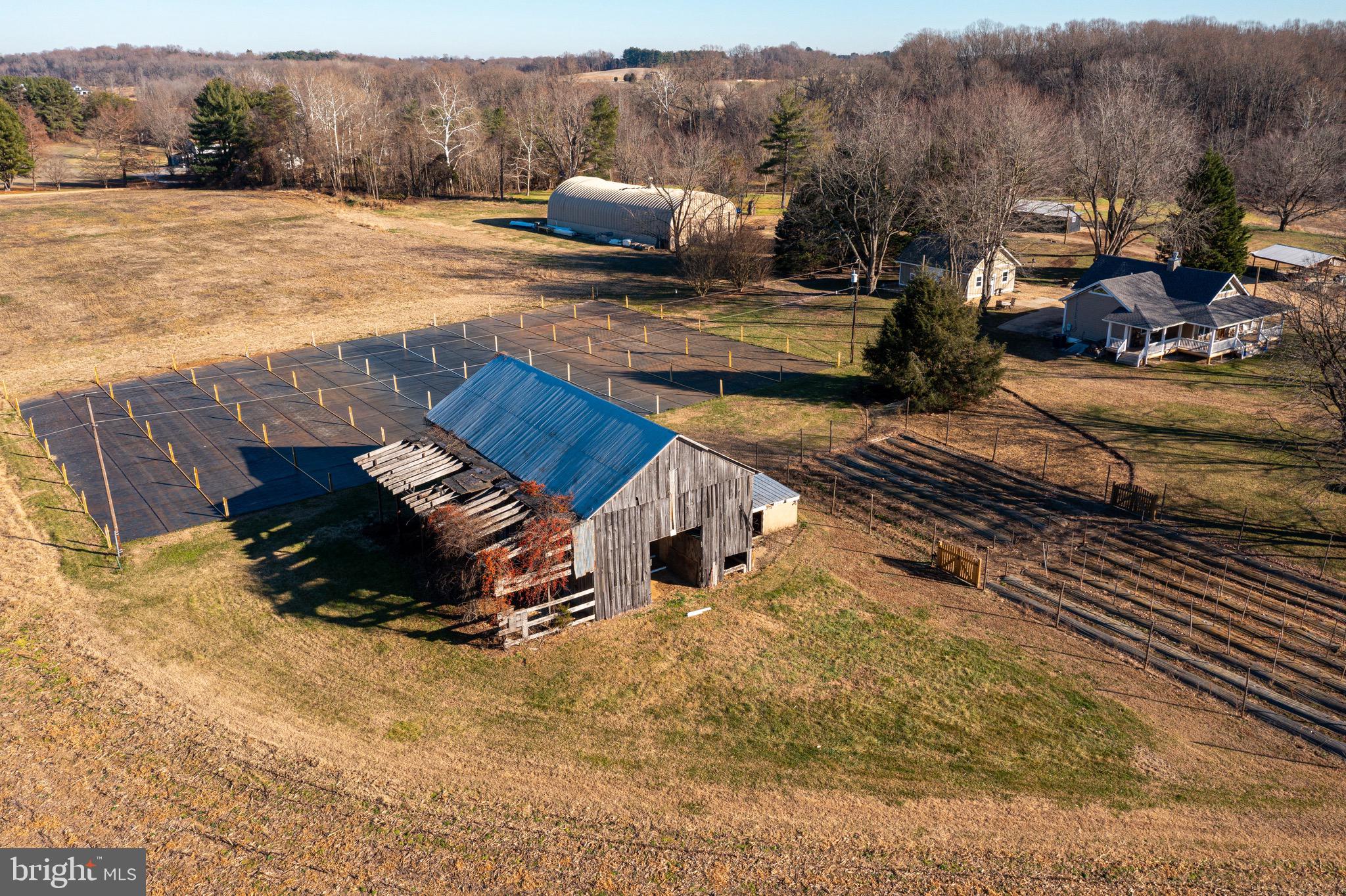 DAVIDSONVILLE - Farm