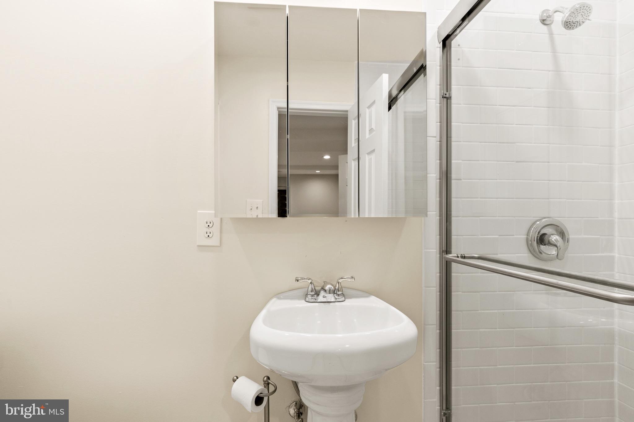 DAVIDSONVILLE - Farm