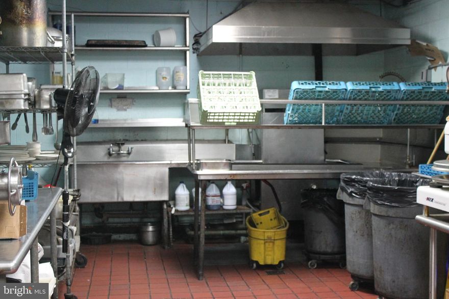 Building and business for sale, with 3 bedroom apartment above. High traffic location. Marketing packet and financials available with signed NDA.