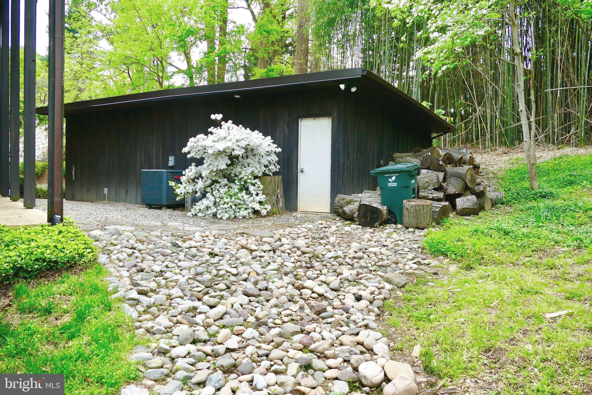 BELLEVUE FOREST - Residential