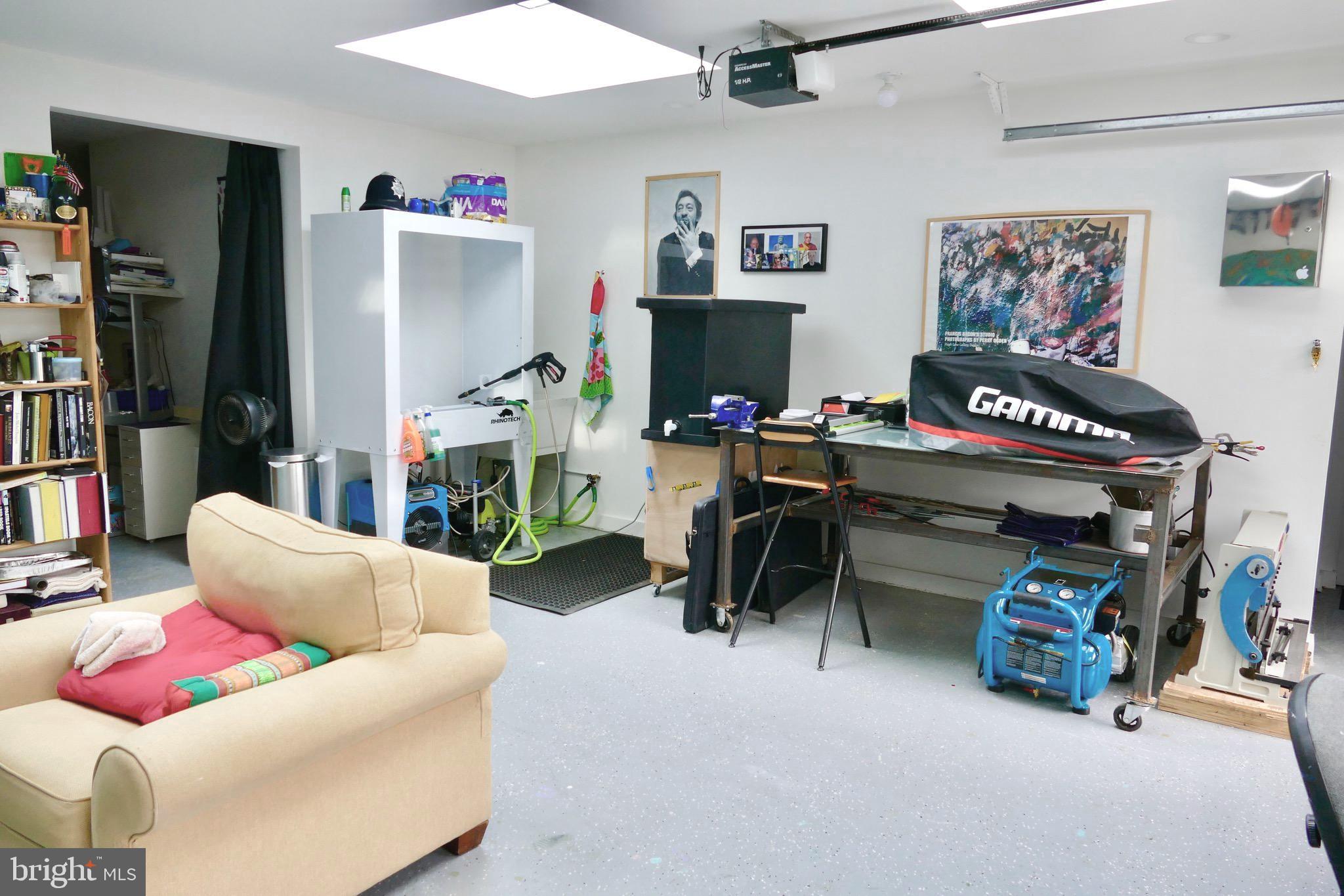 BELLEVUE FOREST - Residential