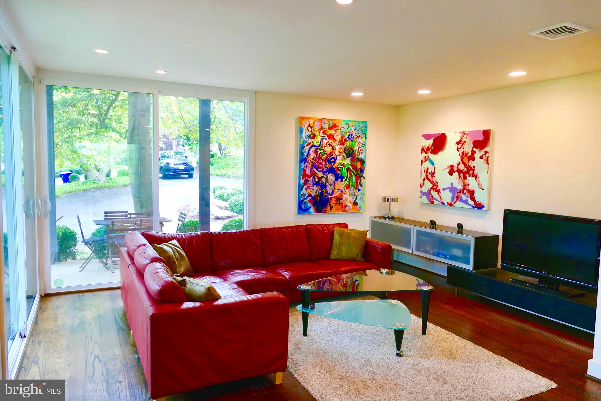 BELLEVUE FOREST - Residential