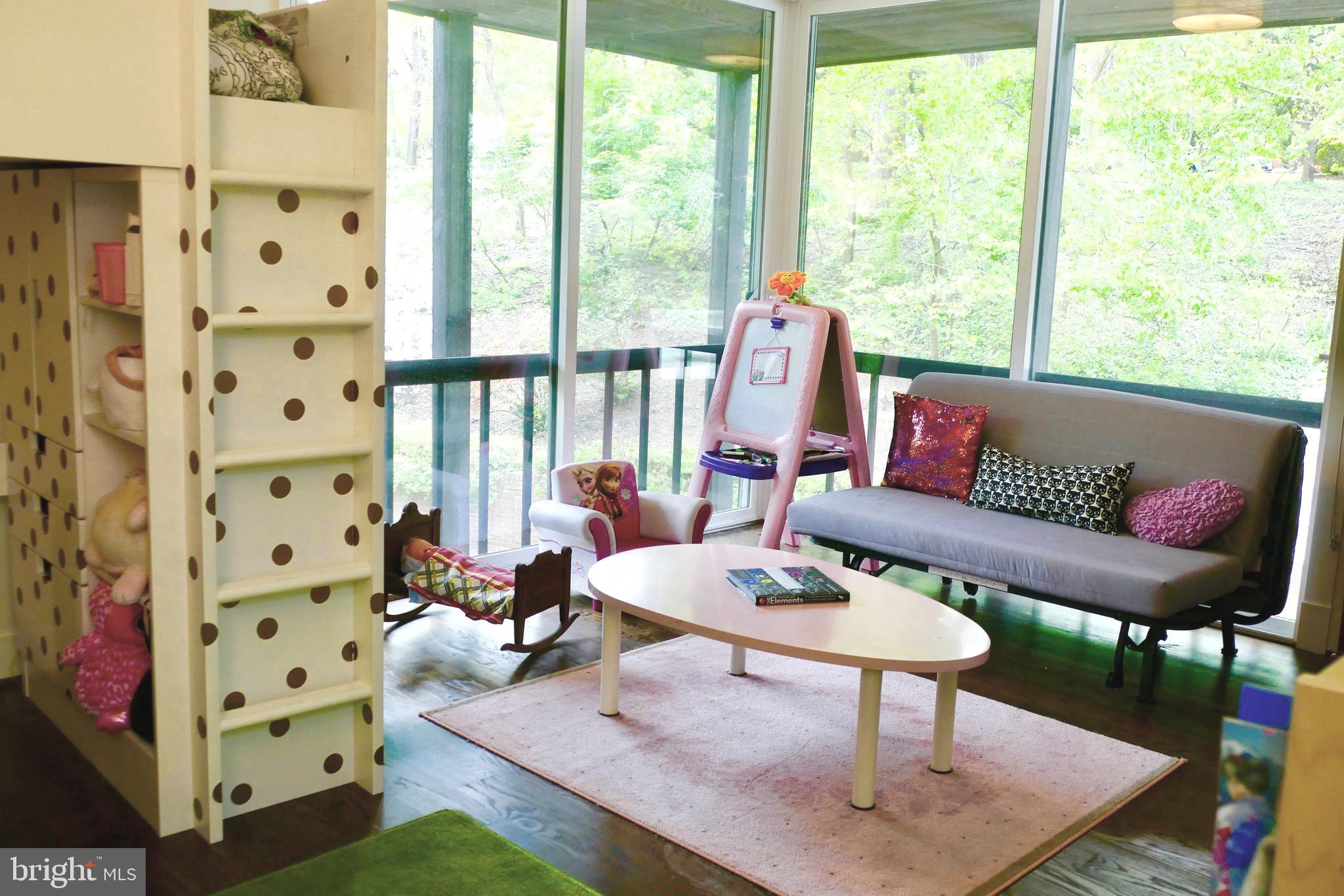 BELLEVUE FOREST - Residential