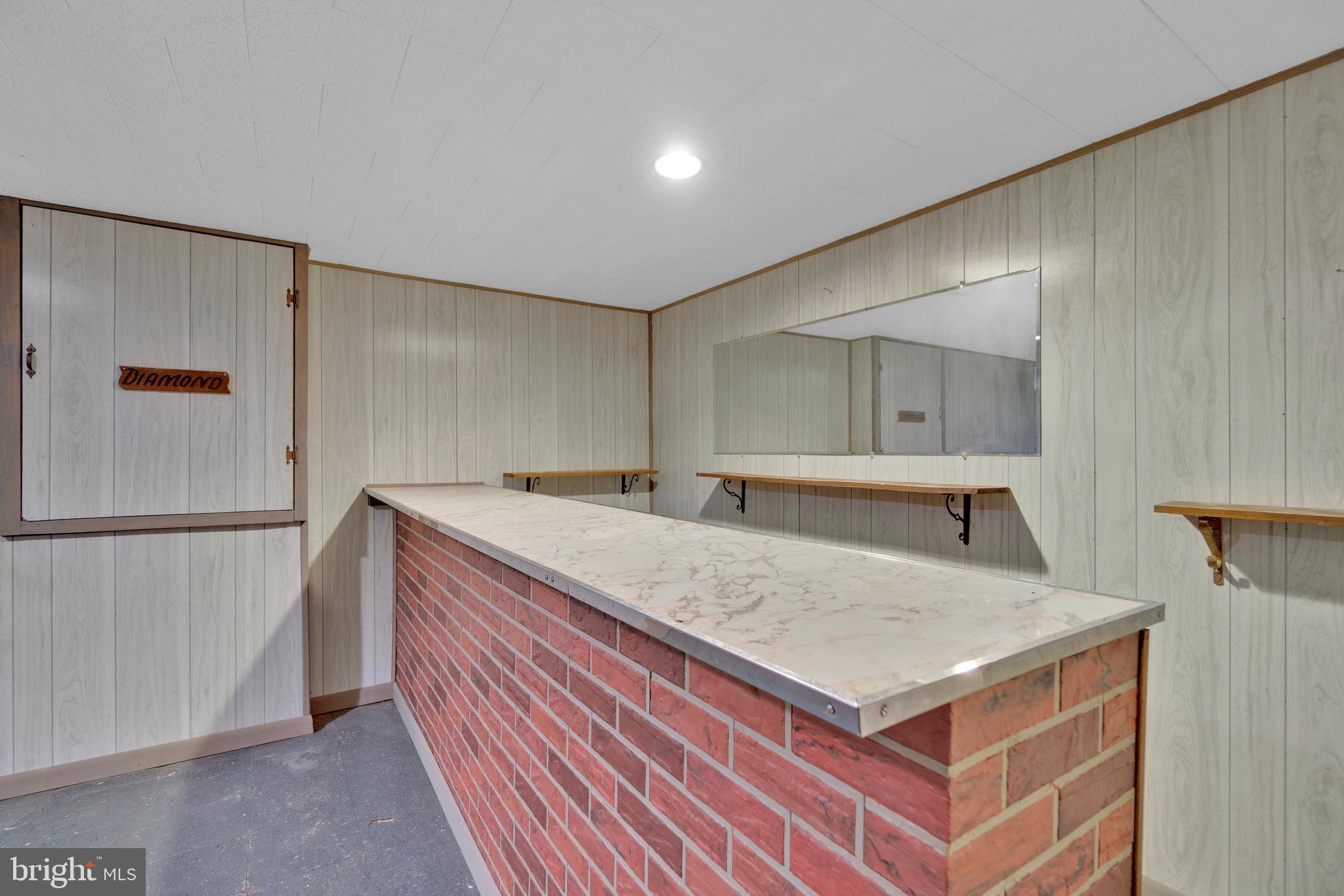 CHARLESMONT - Residential