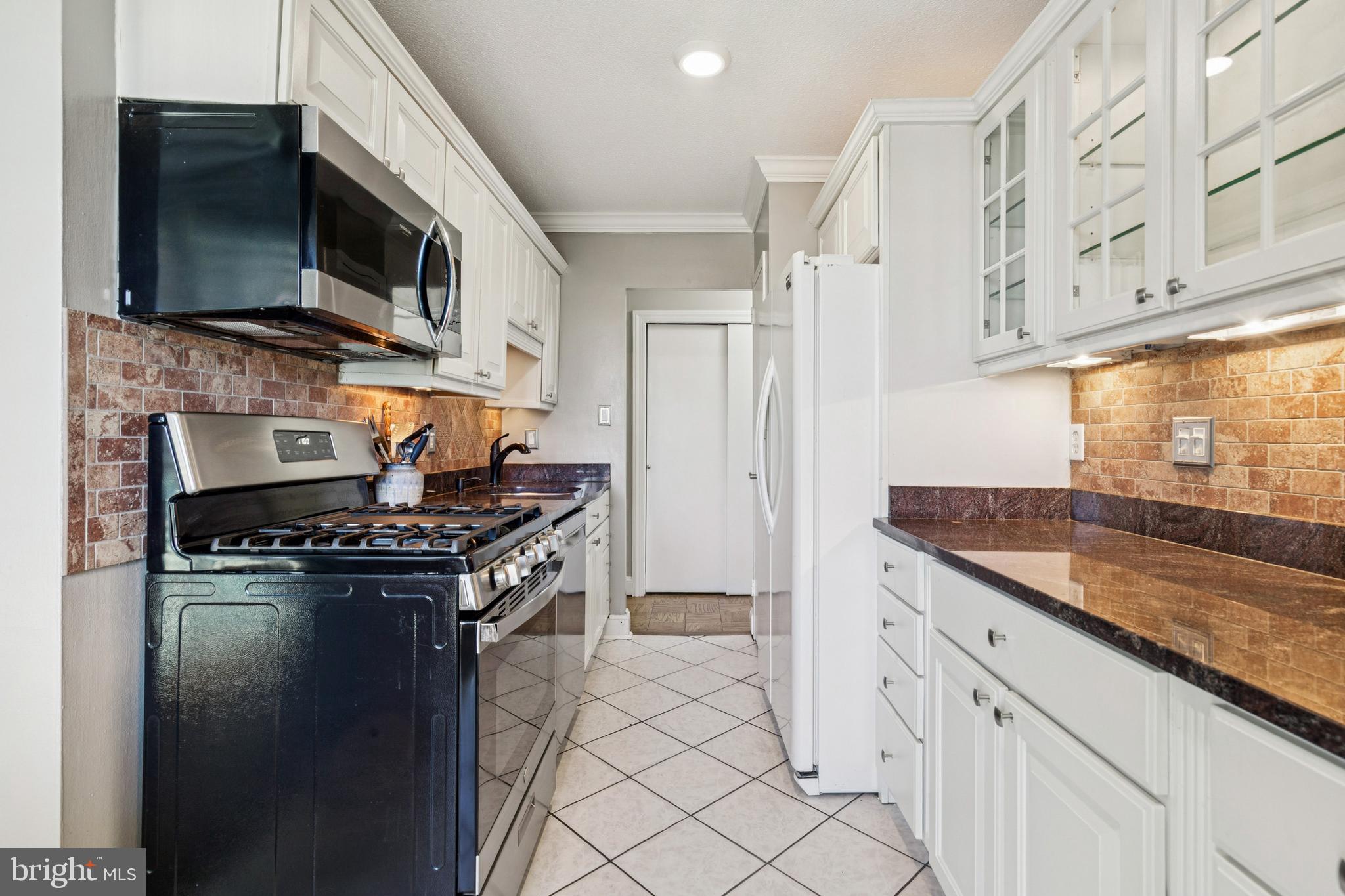 501 SLATERS LANE 108