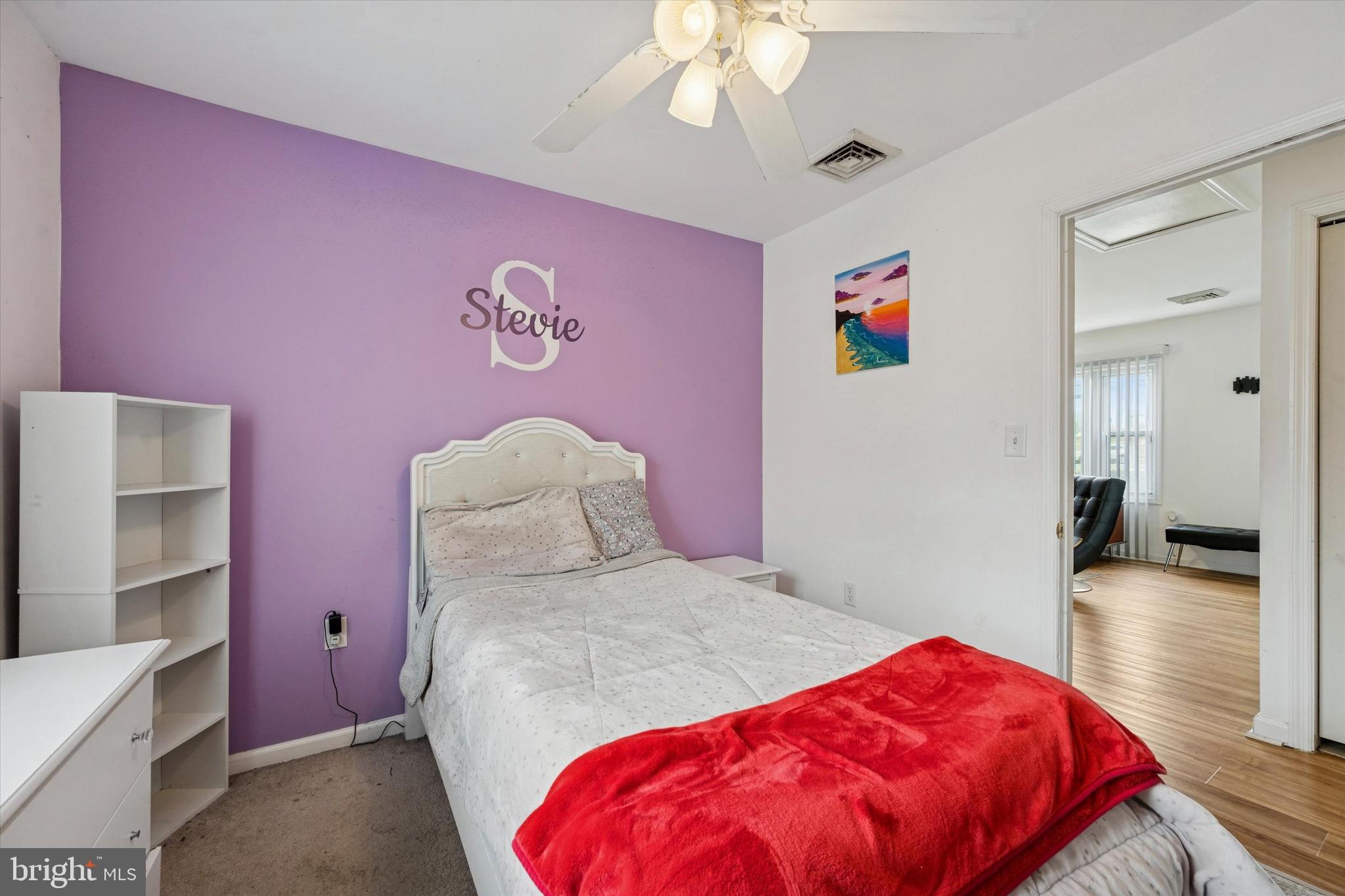 CASTLE HILLS - Residential