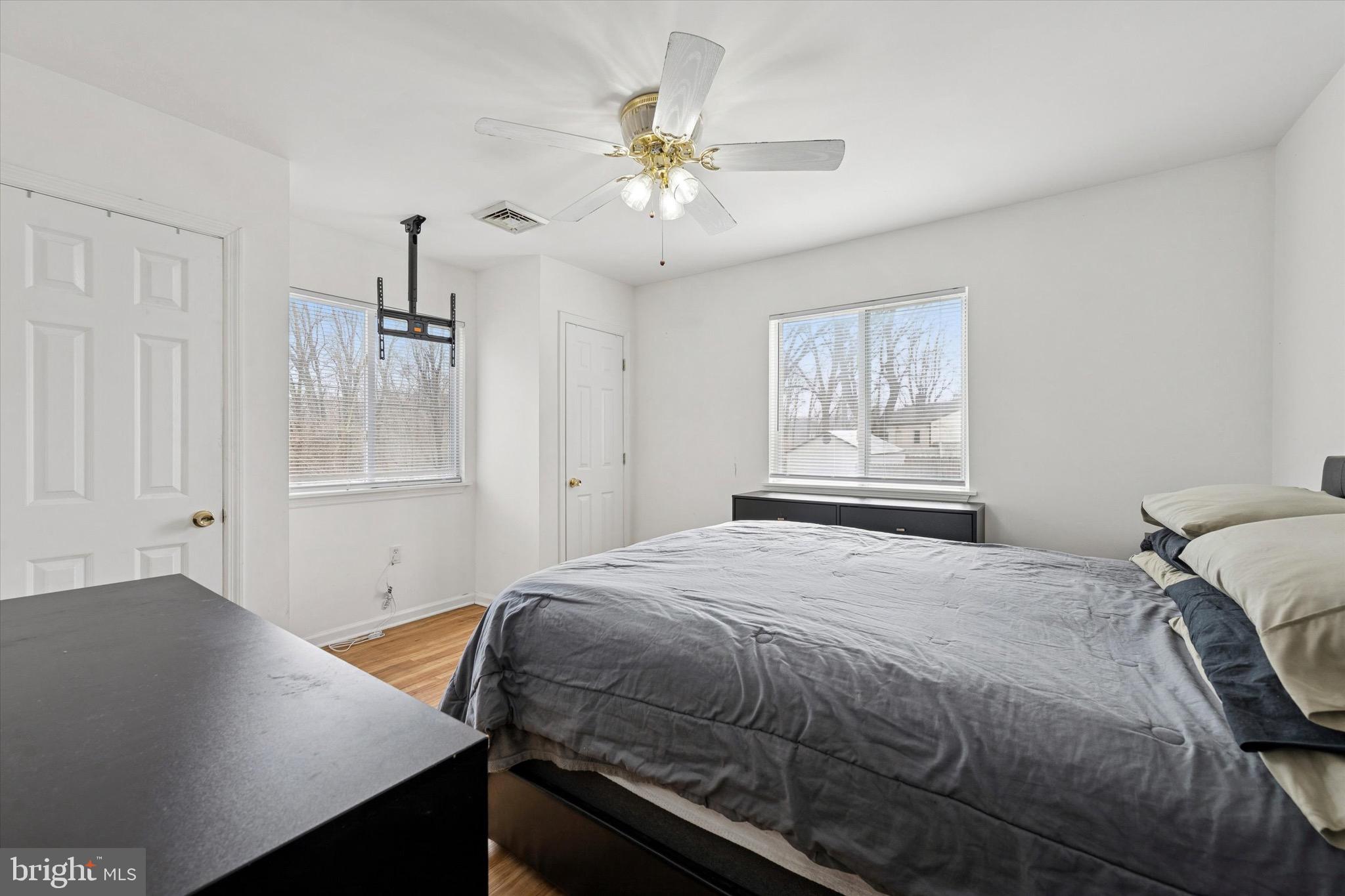 CASTLE HILLS - Residential