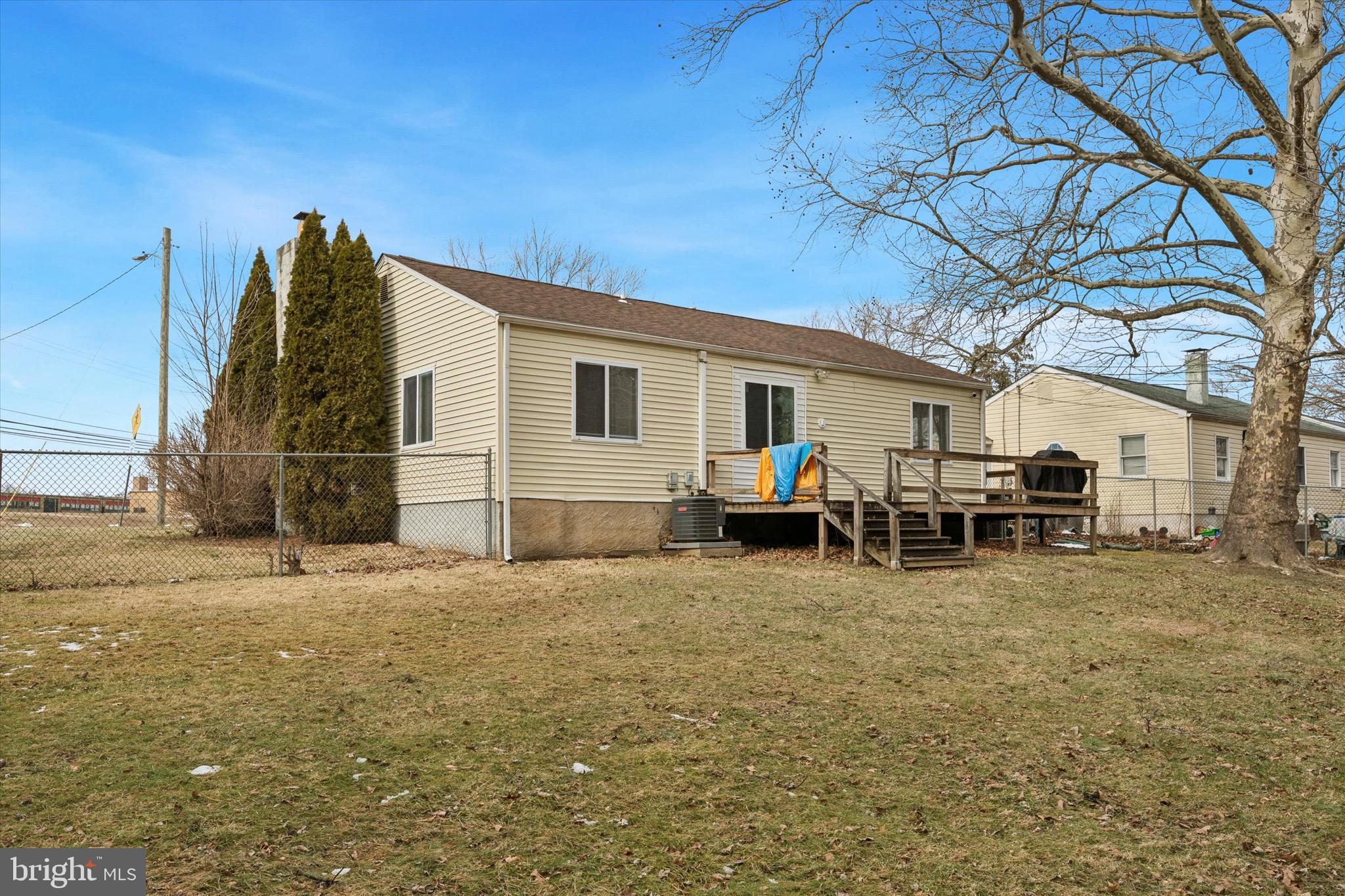 CASTLE HILLS - Residential