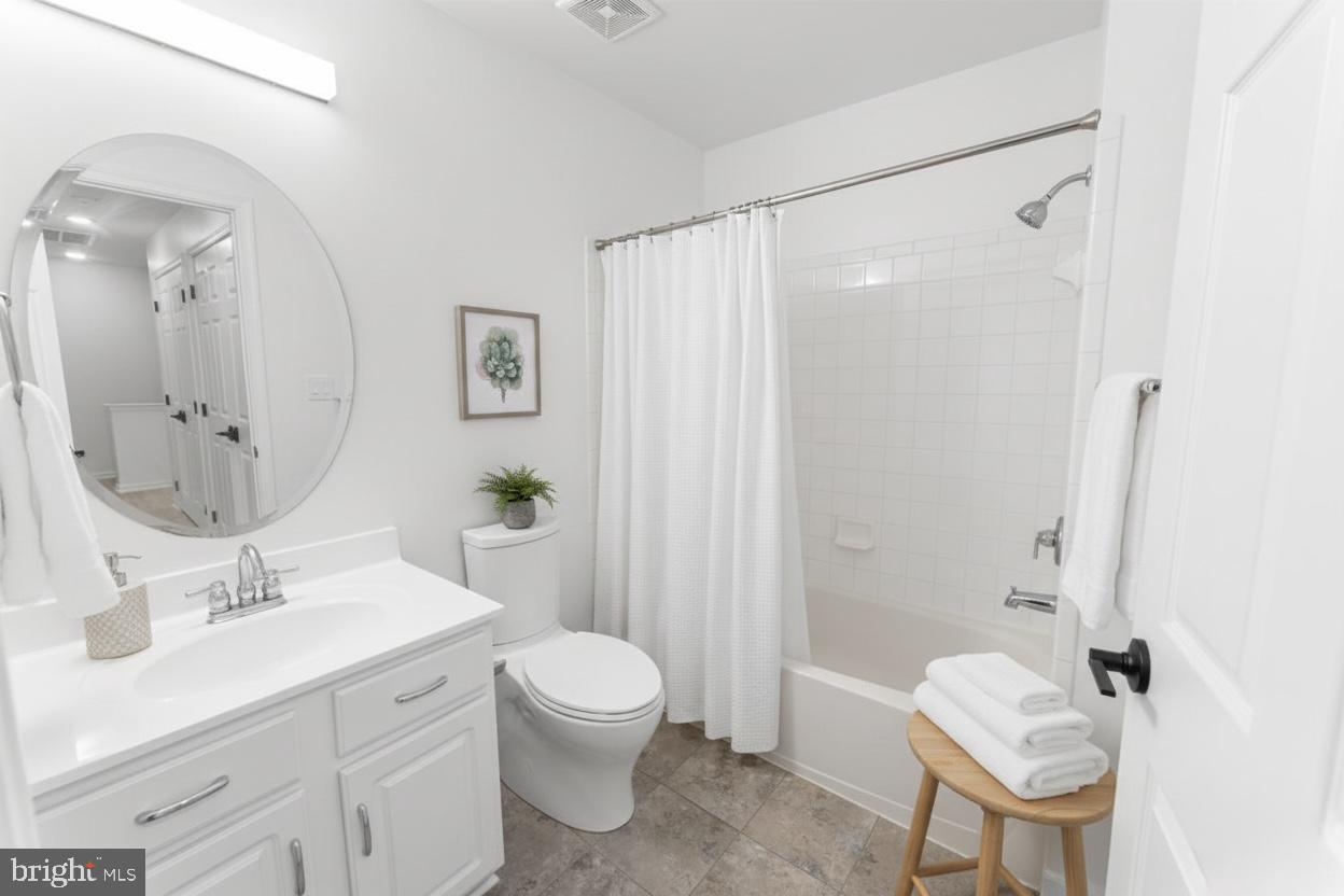 AMBER SPRING CONDOMINIUMS - Residential