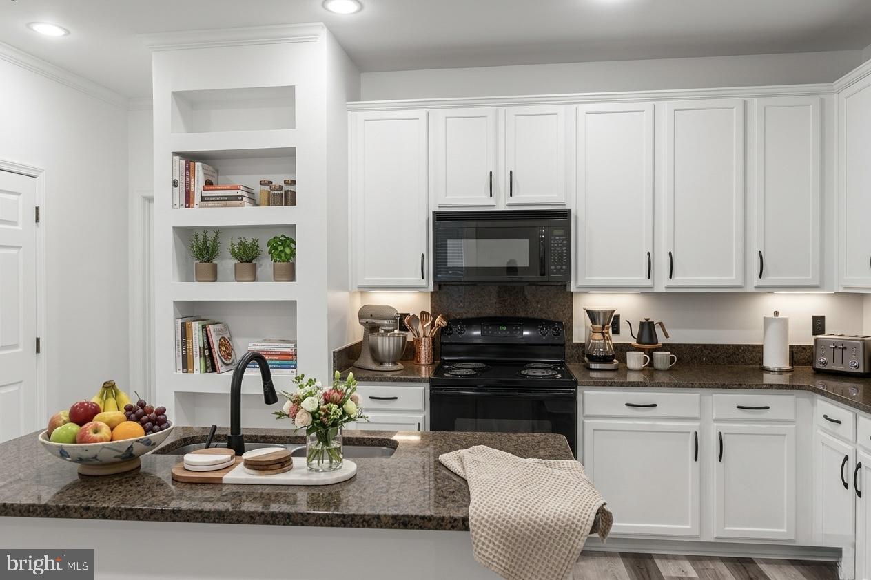 AMBER SPRING CONDOMINIUMS - Residential