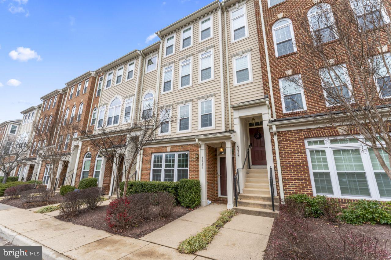 AMBER SPRING CONDOMINIUMS - Residential