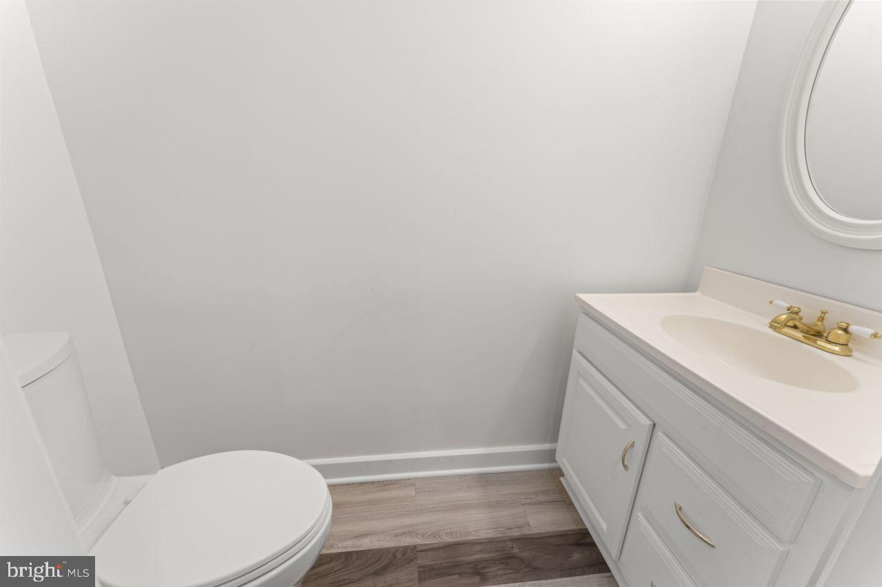 AMBER SPRING CONDOMINIUMS - Residential