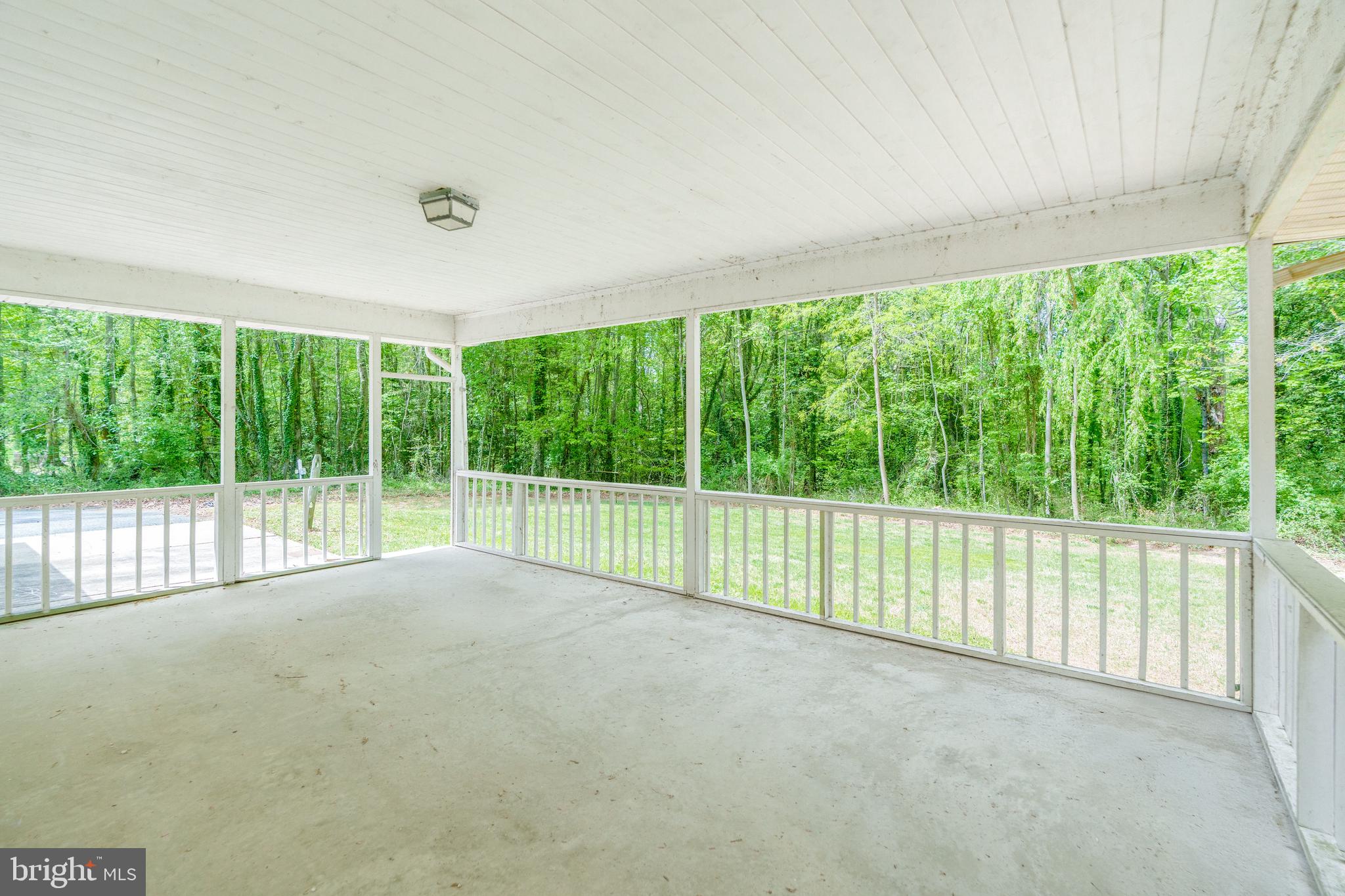 WOODS OF TOWN POINT - Residential