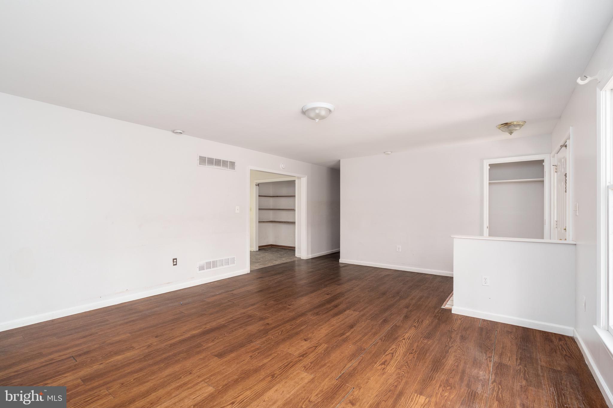31 VANDERLYN DRIVE