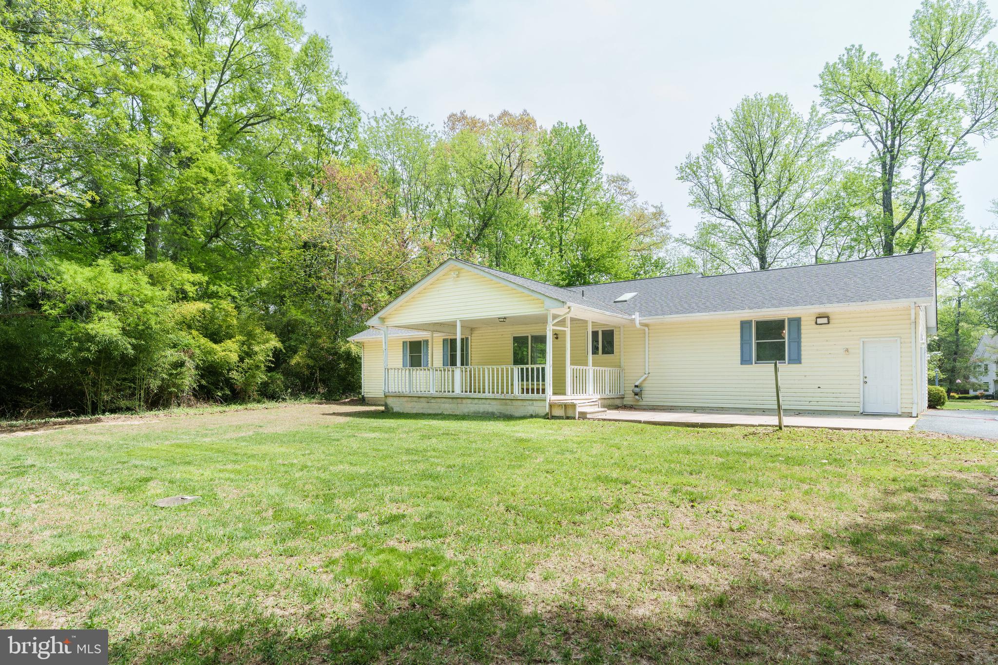 WOODS OF TOWN POINT - Residential