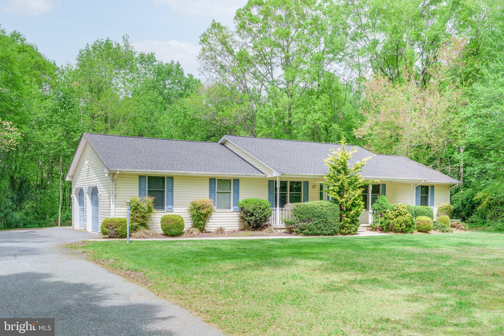 WOODS OF TOWN POINT - Residential