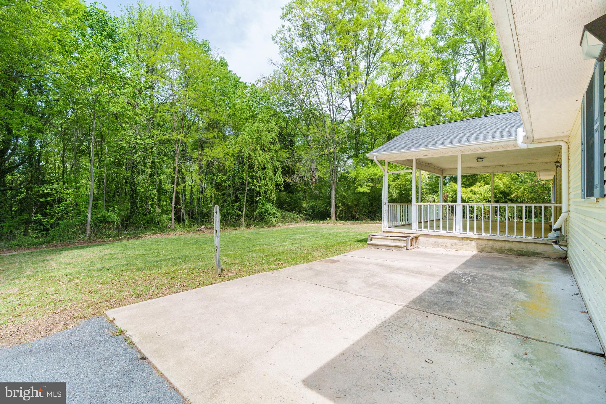 WOODS OF TOWN POINT - Residential