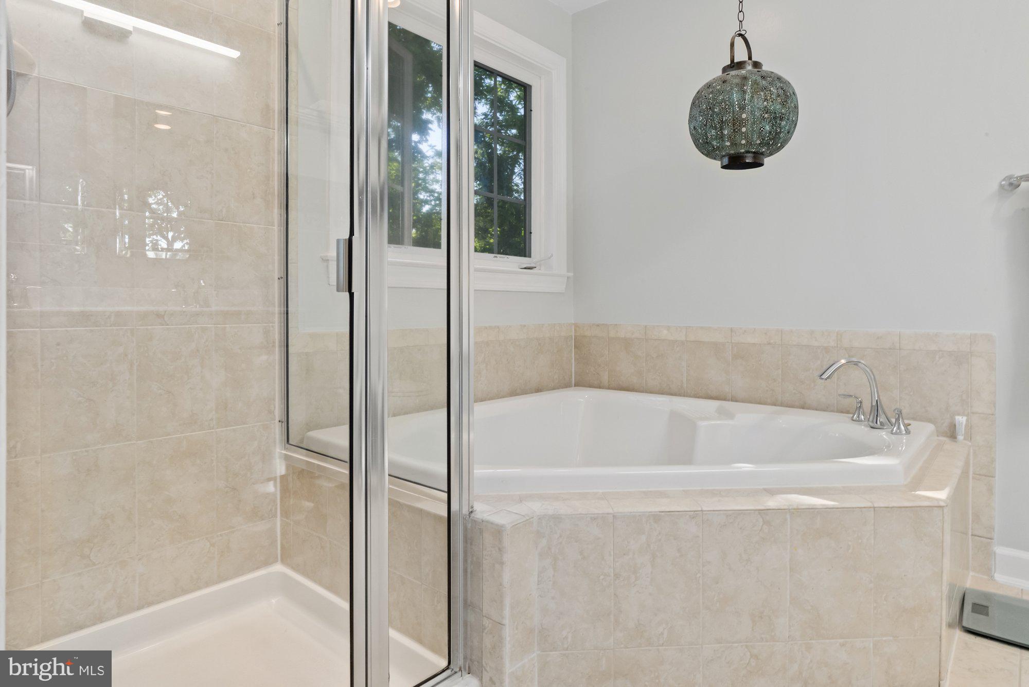 ASHTON COMMONS - Residential