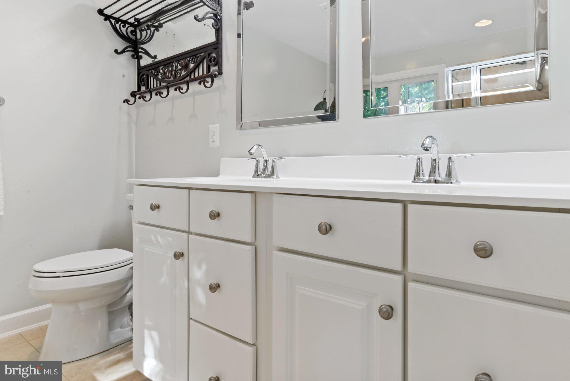 ASHTON COMMONS - Residential